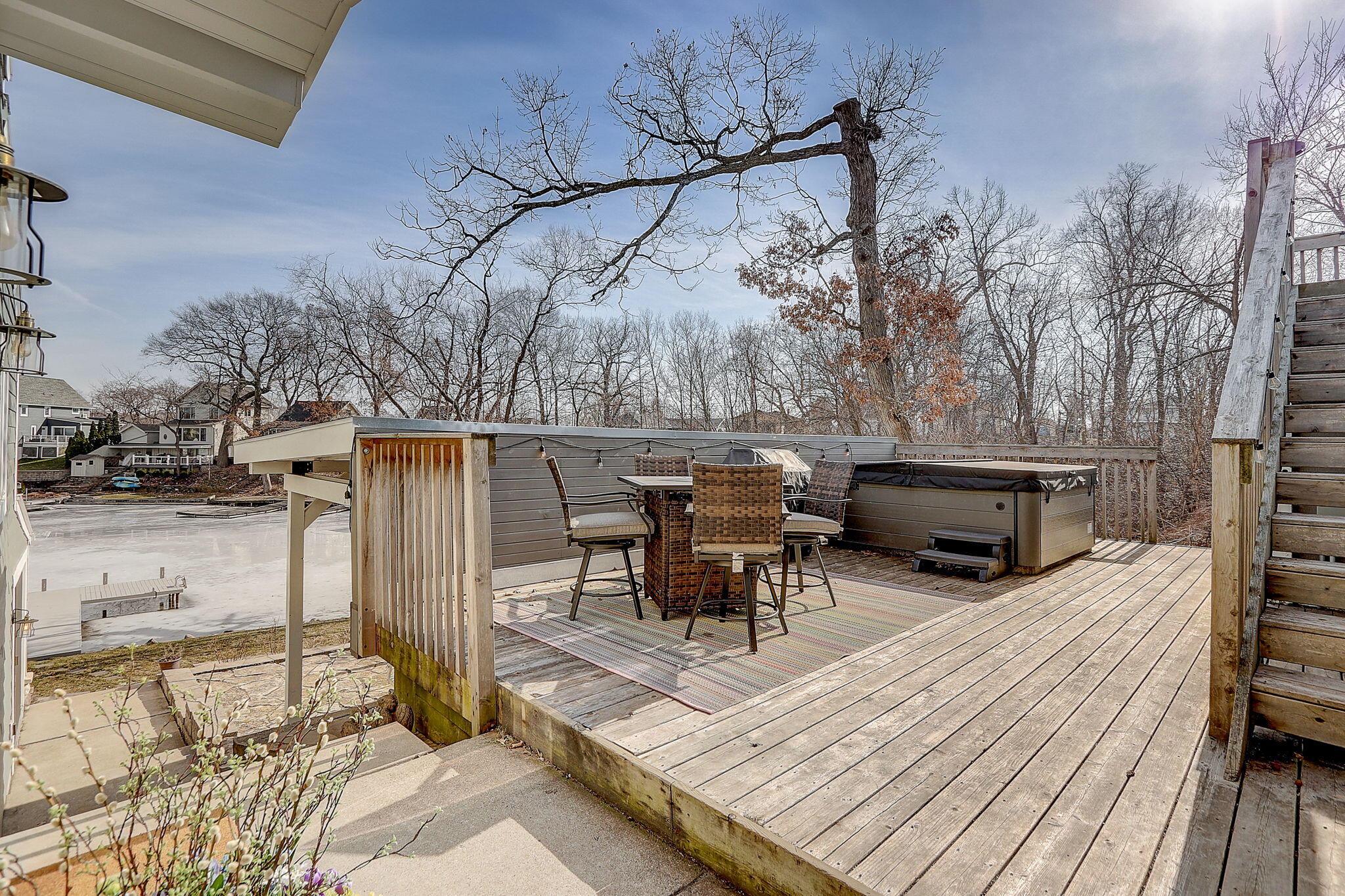 W352N5270 Lake Dr