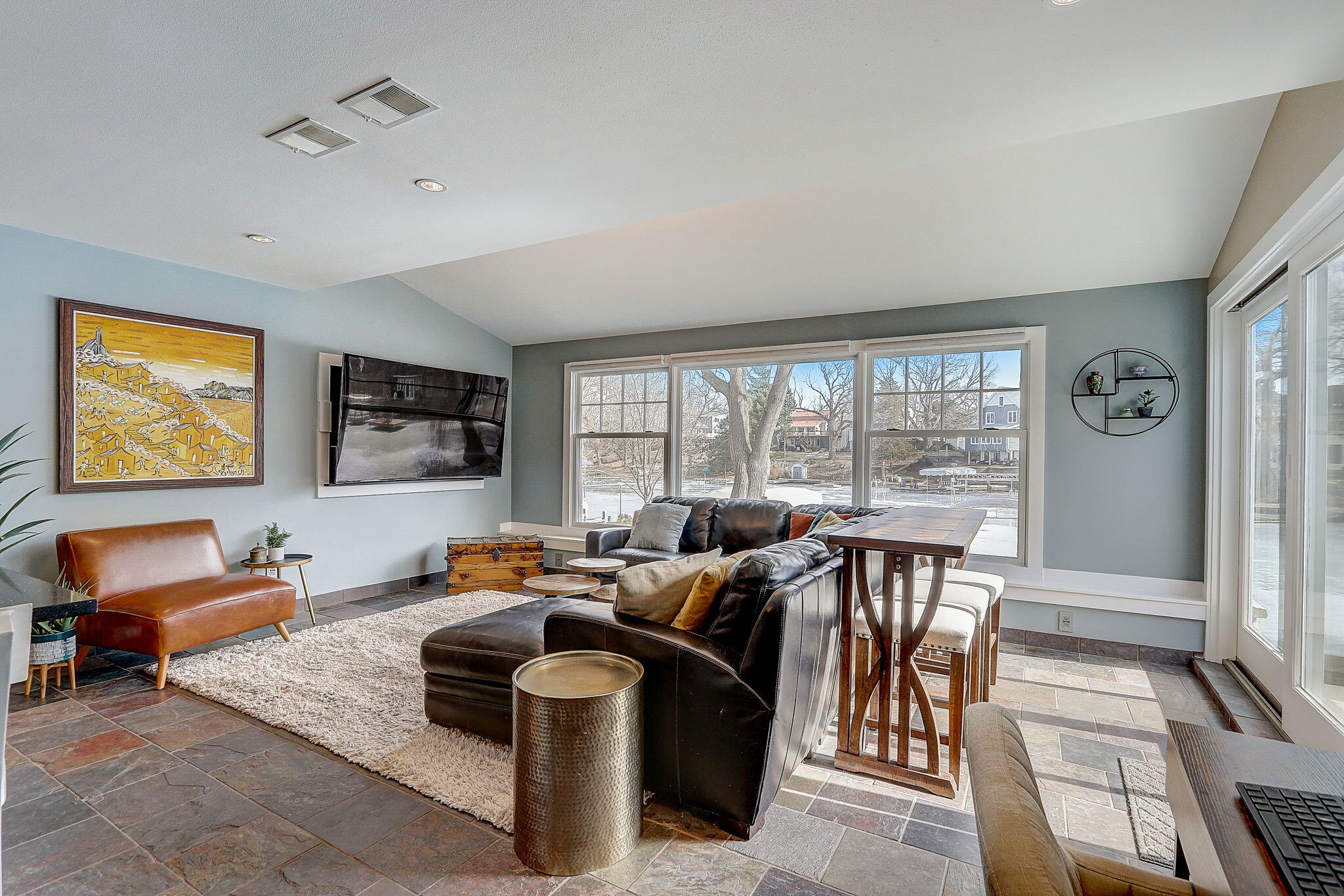 W352N5270 Lake Dr