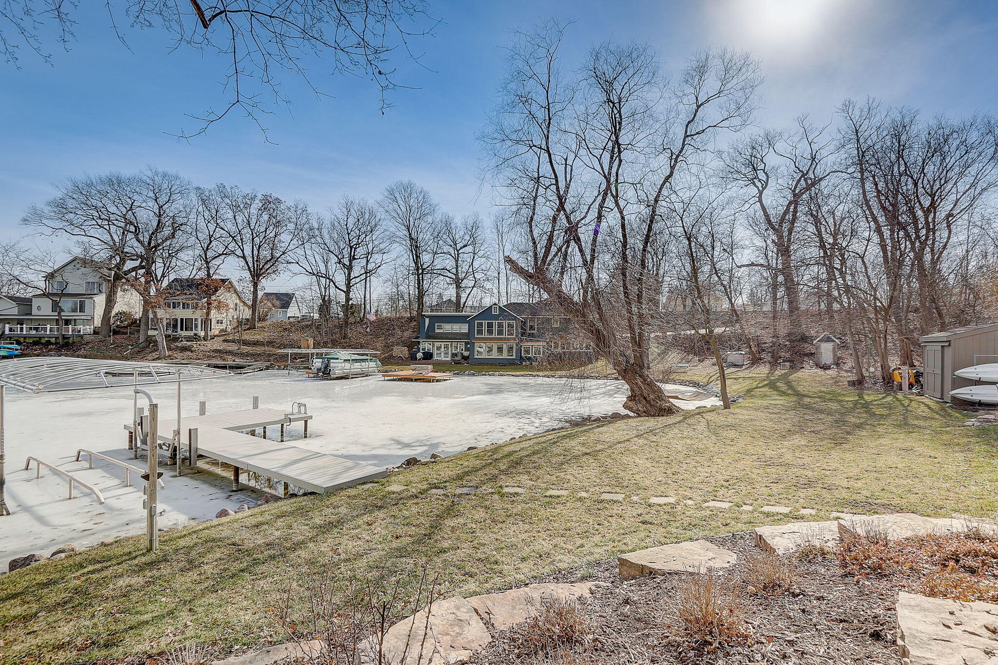 W352N5270 Lake Dr
