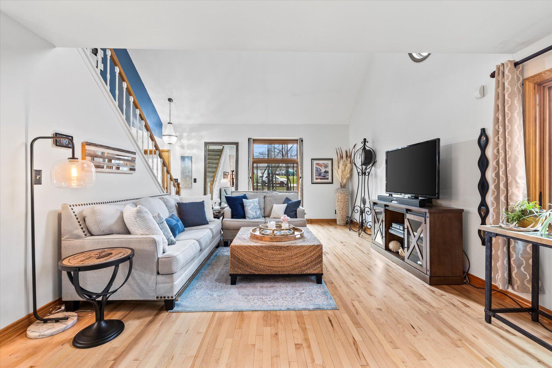 177 Evelyn Ave