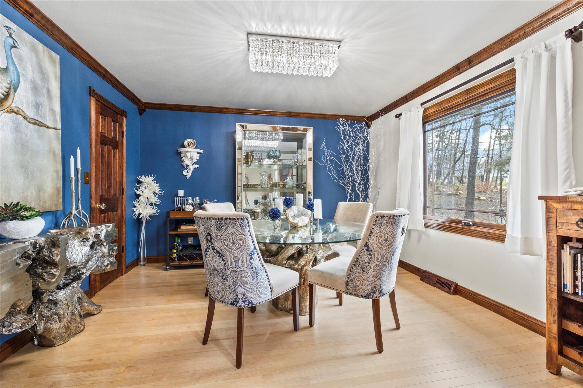177 Evelyn Ave