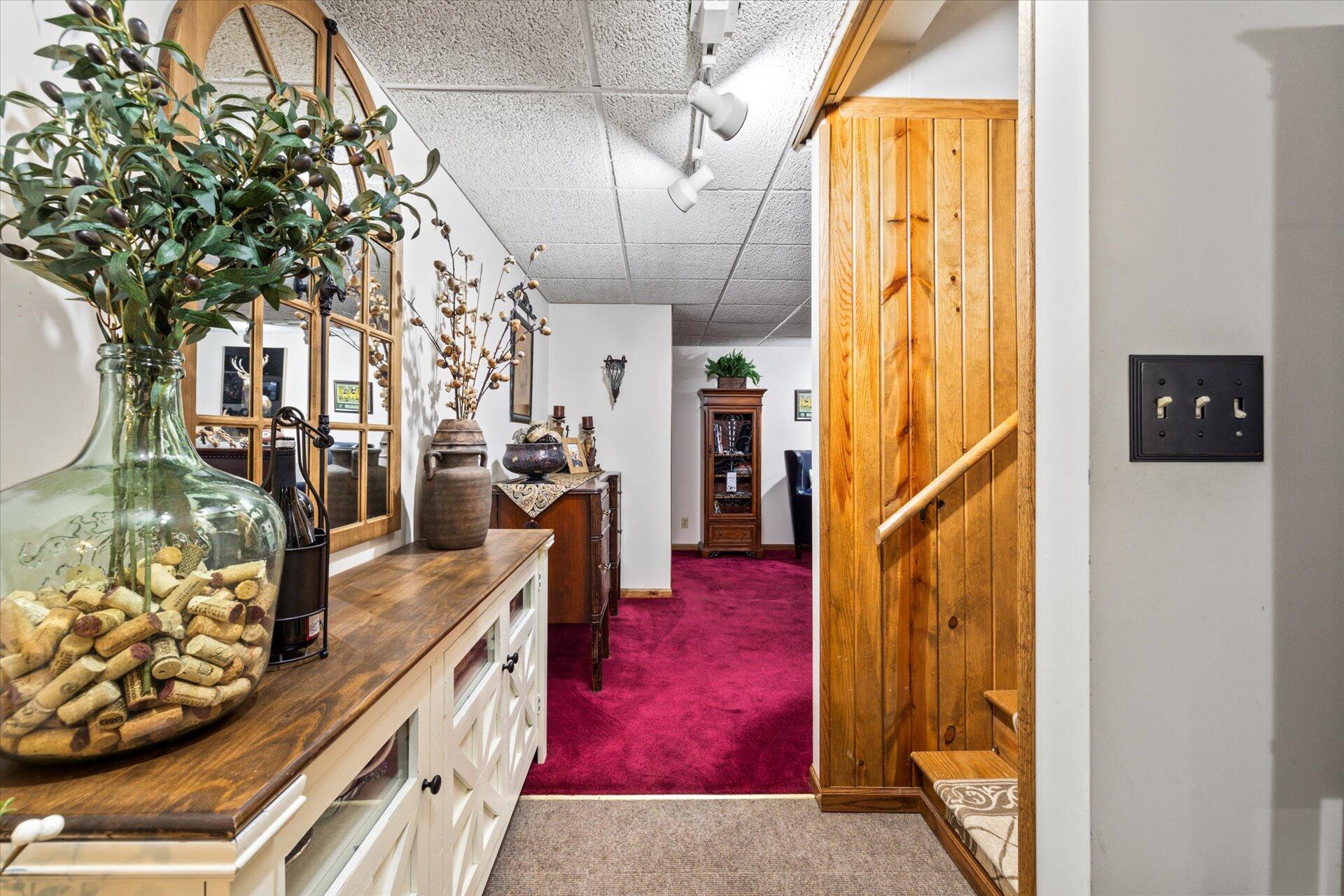 177 Evelyn Ave