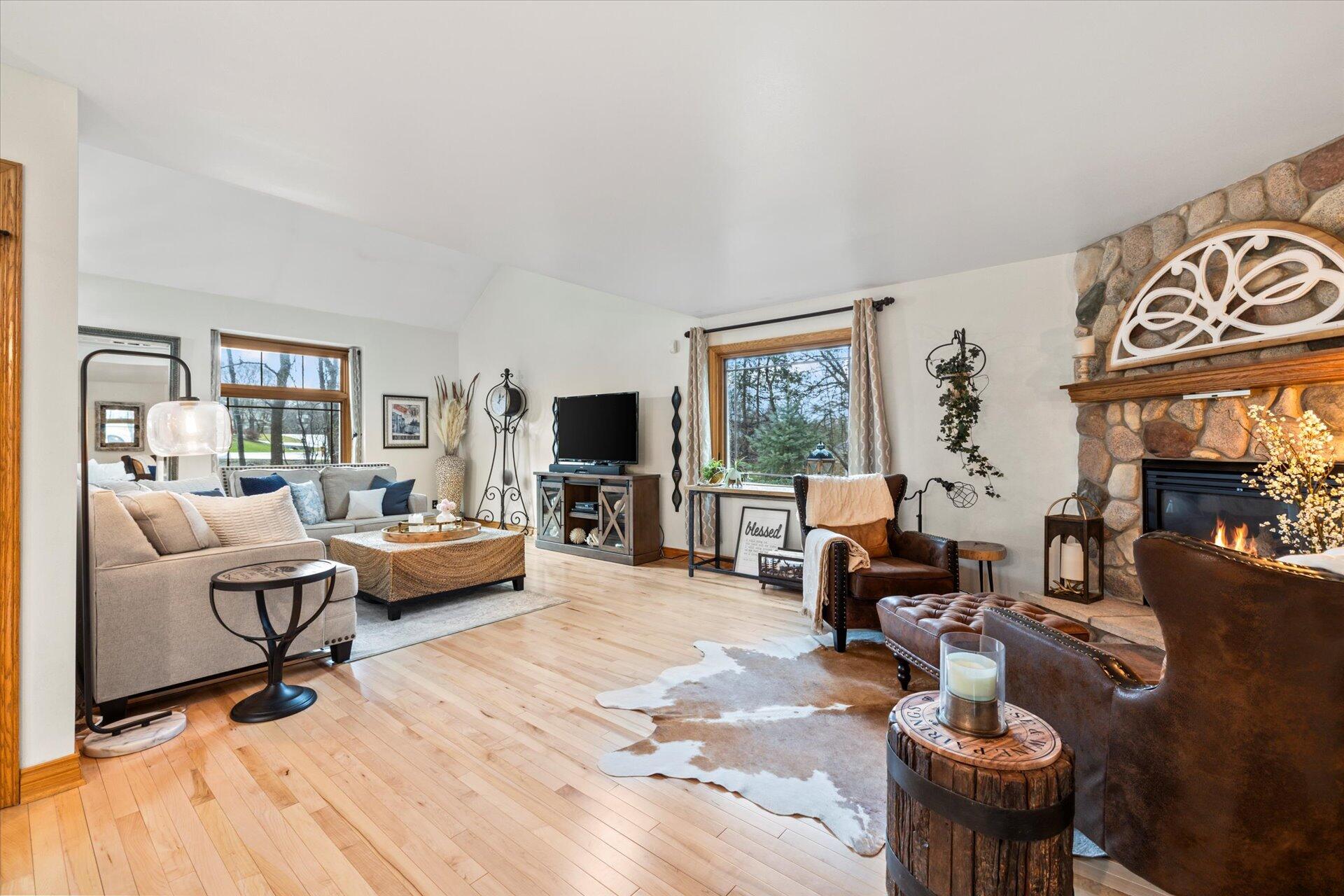 177 Evelyn Ave