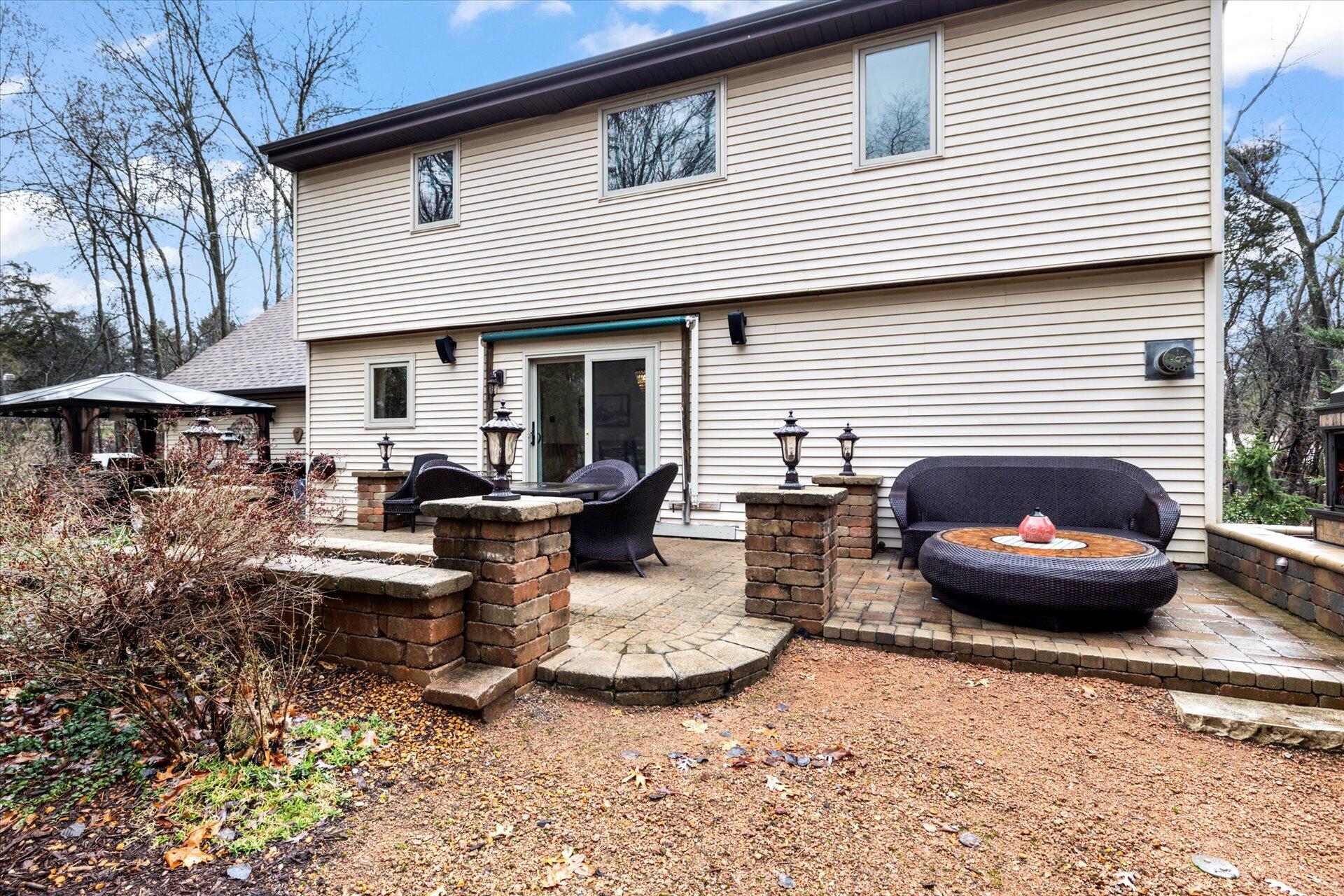 177 Evelyn Ave