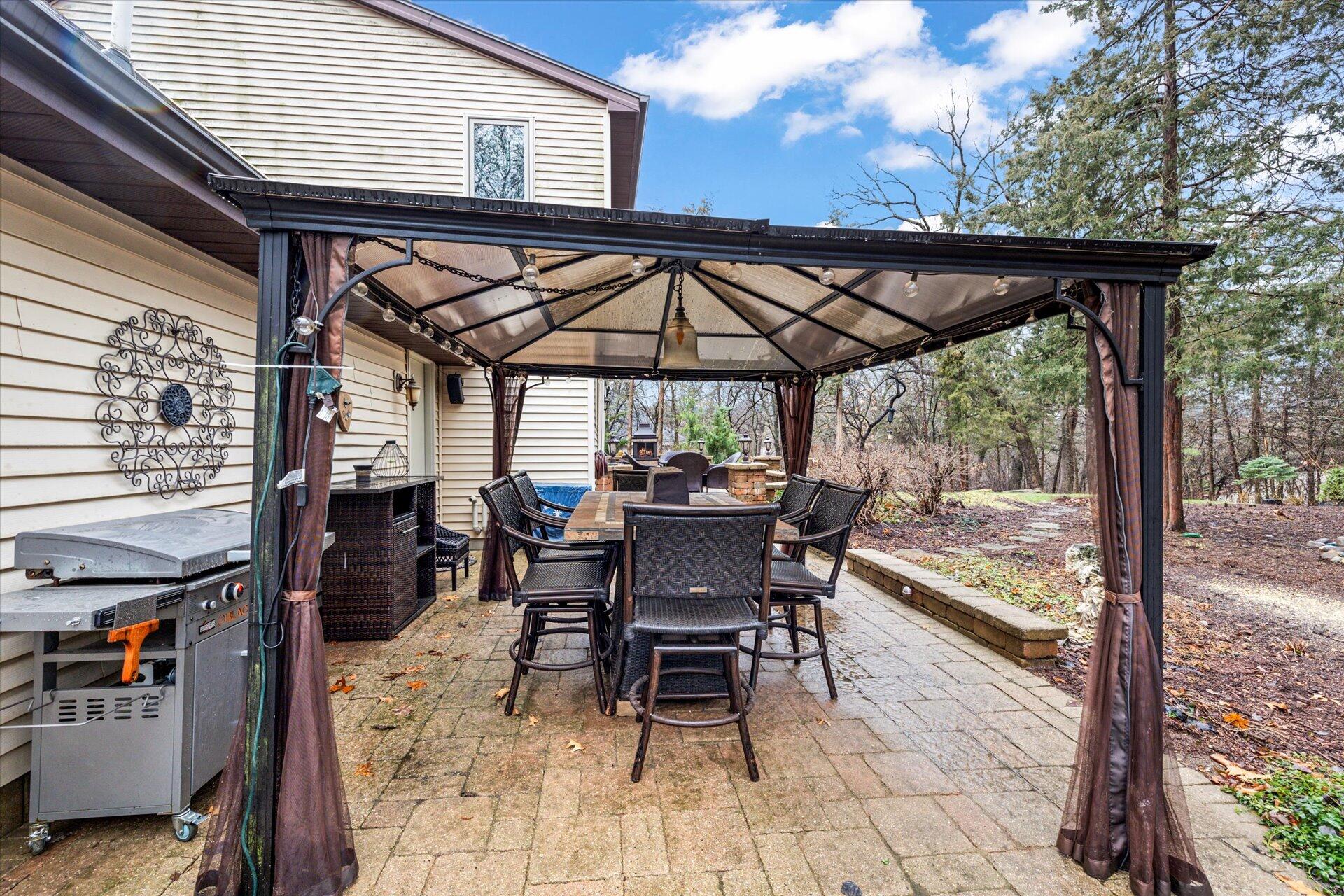 177 Evelyn Ave