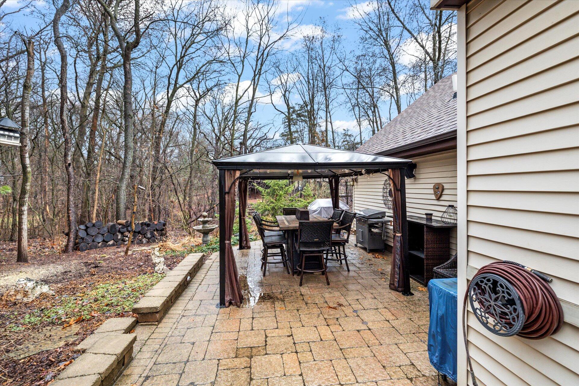 177 Evelyn Ave