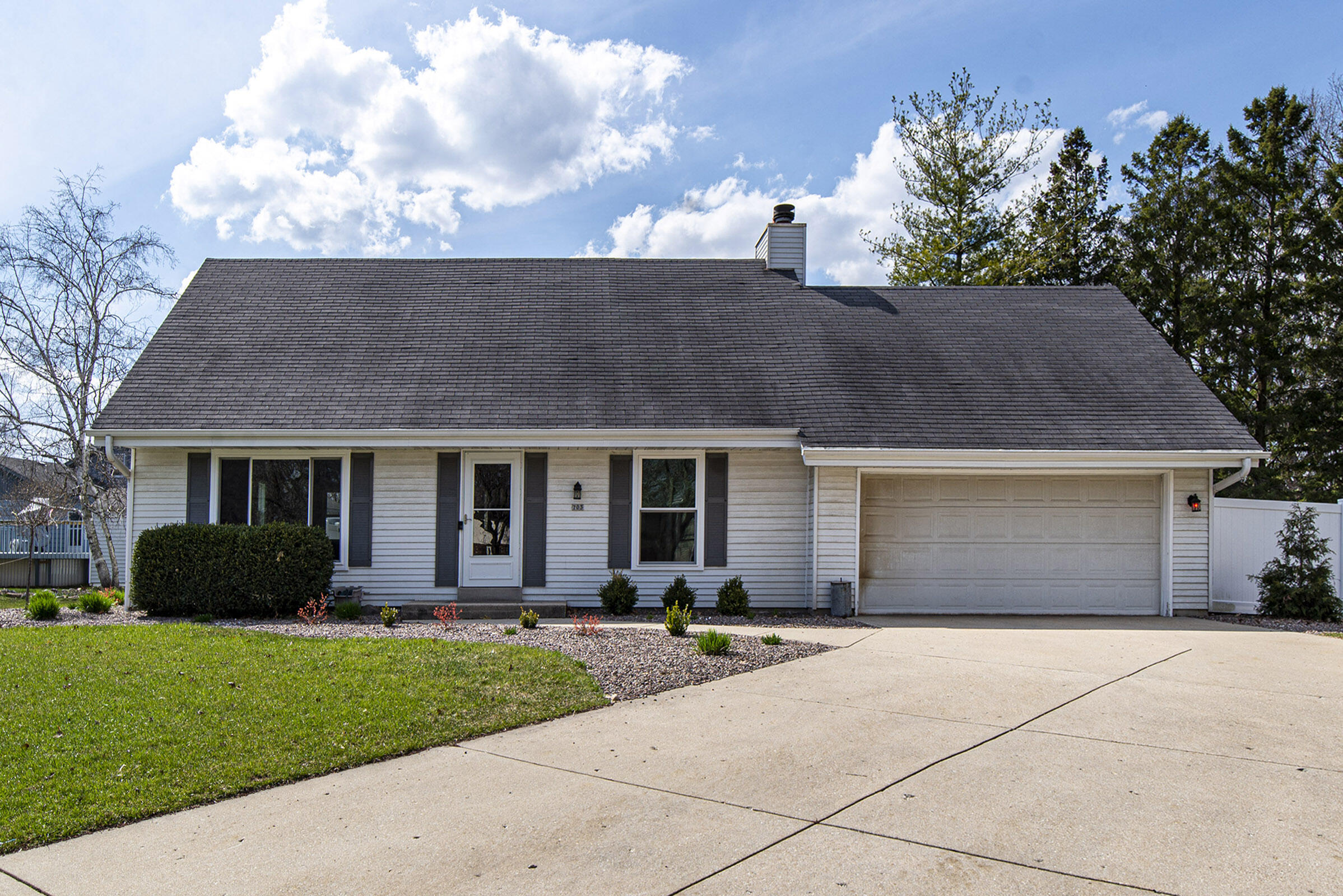 703 Mansfield Ct