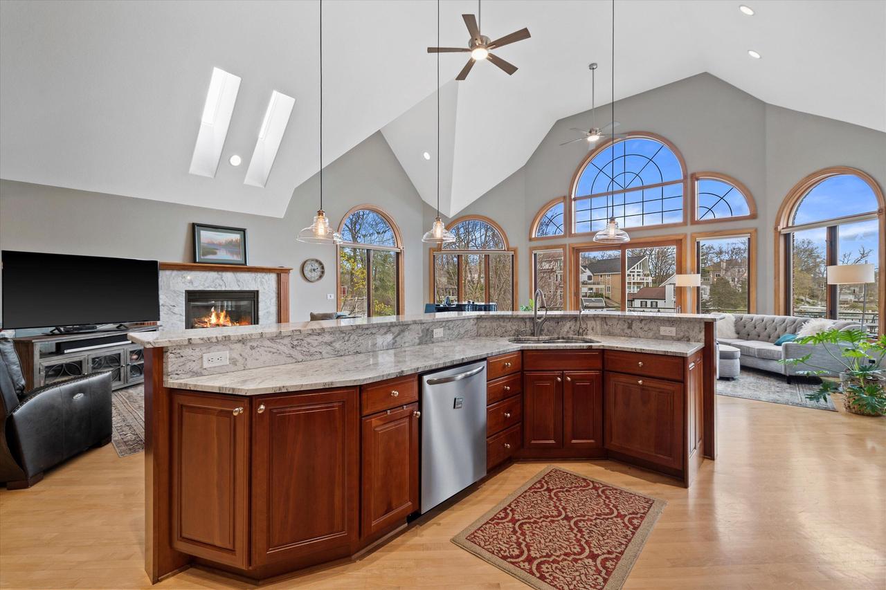 W343N5212 Gietzen ROAD