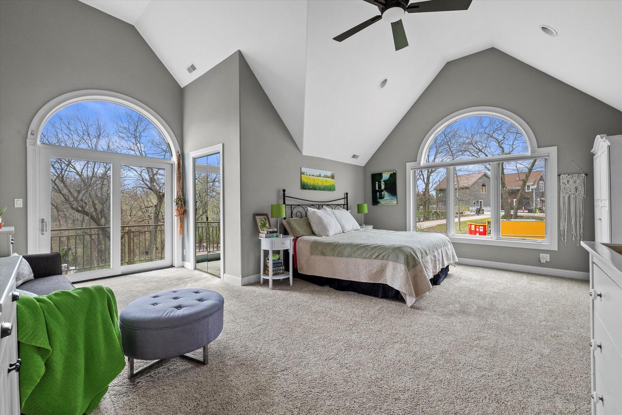 W343N5212 Gietzen ROAD