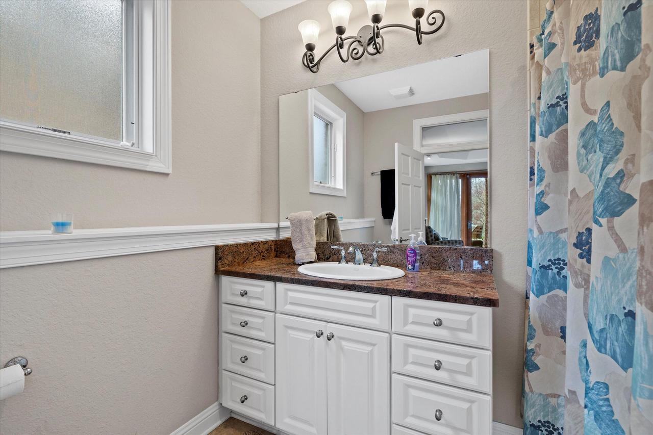 W343N5212 Gietzen ROAD