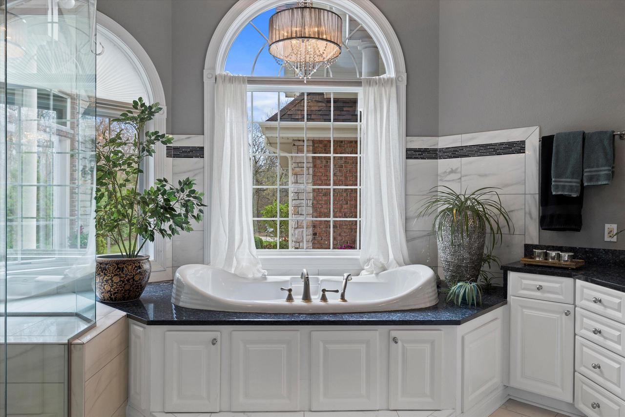 W343N5212 Gietzen ROAD