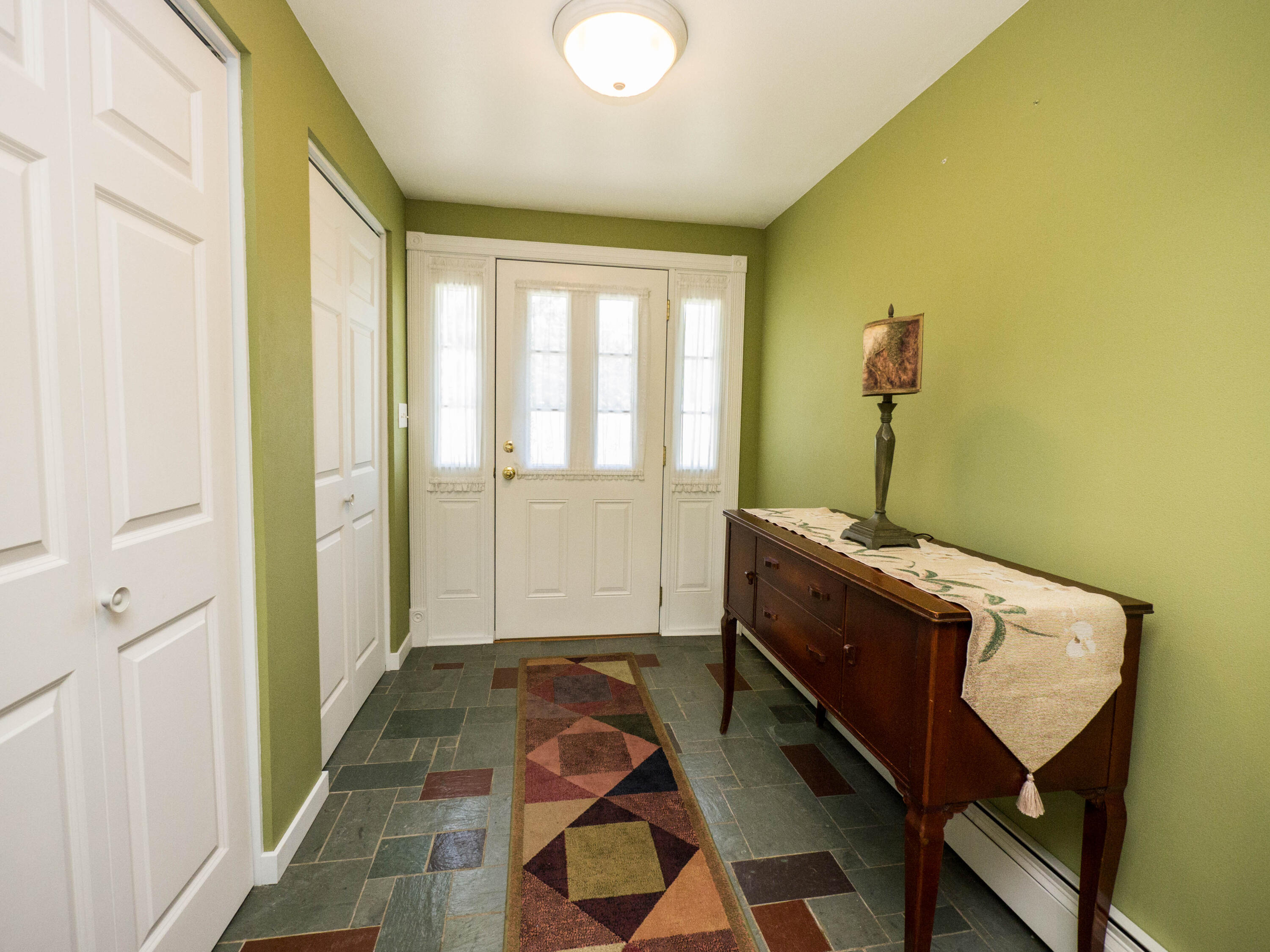 W250N8881 Hillside Rd