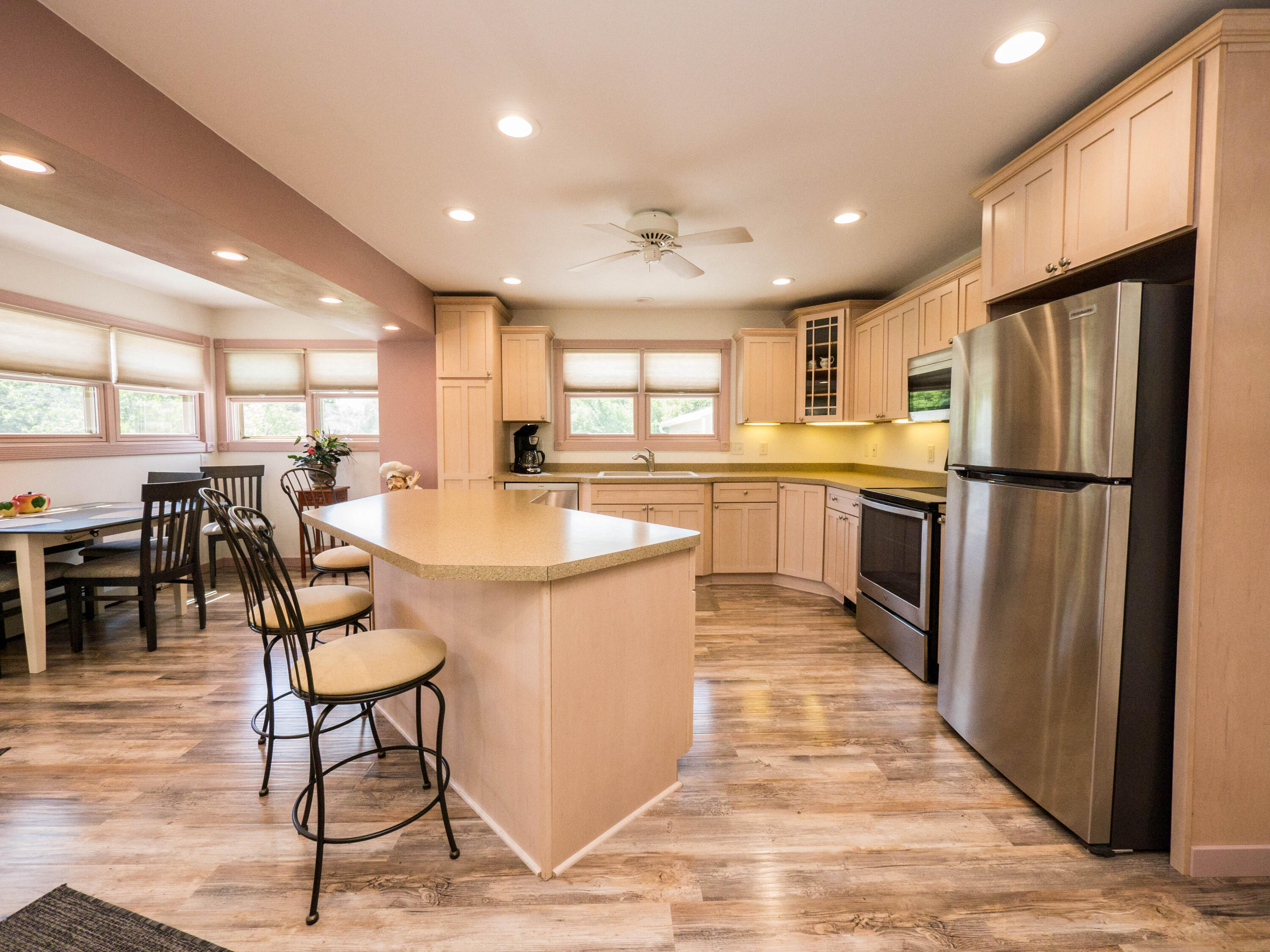 W250N8881 Hillside Rd