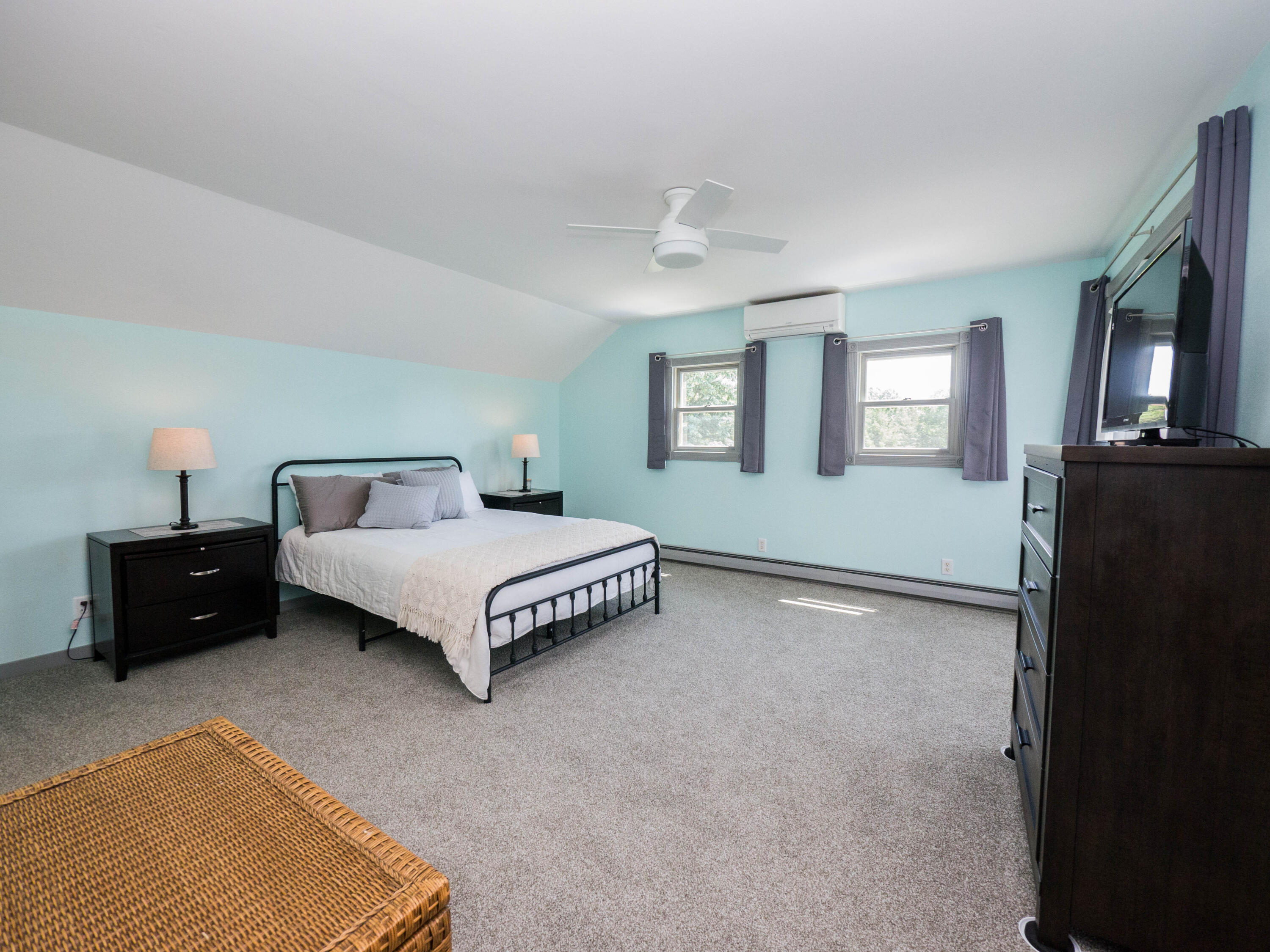 W250N8881 Hillside Rd