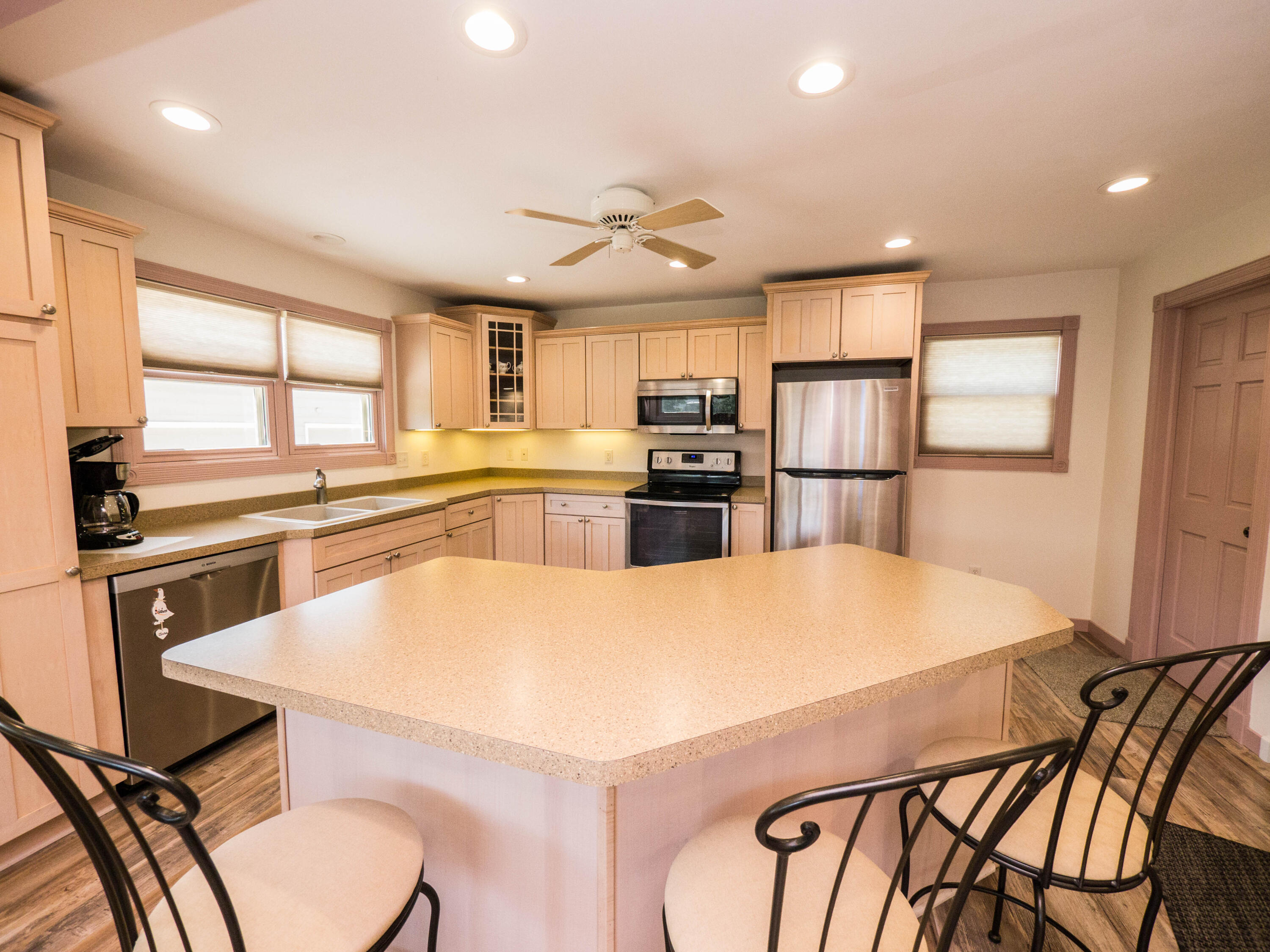 W250N8881 Hillside Rd