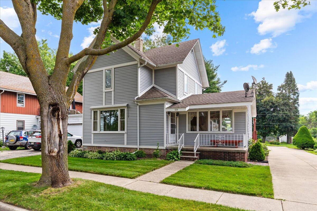 276 N Lake St