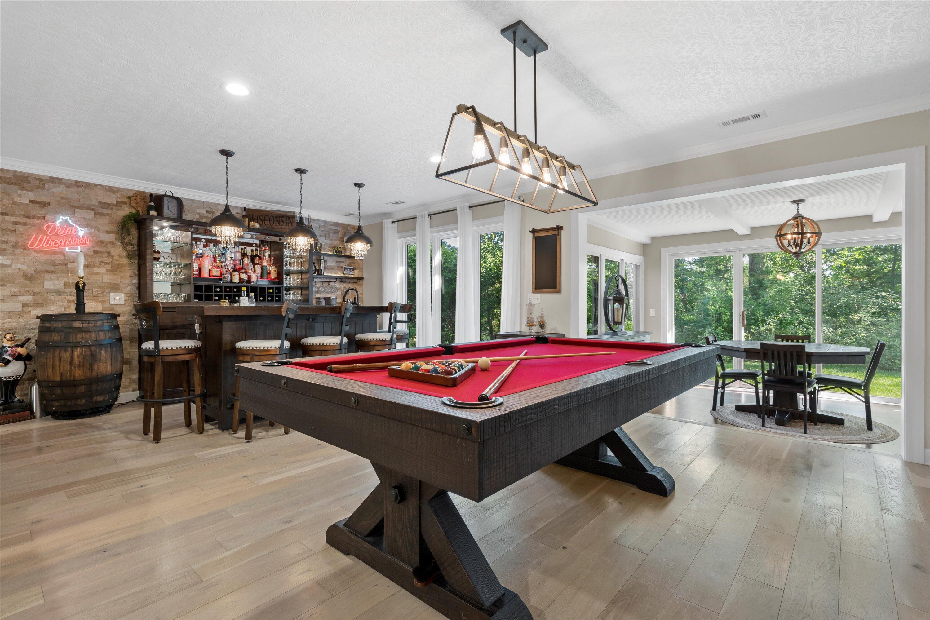 323 Parkview Ct