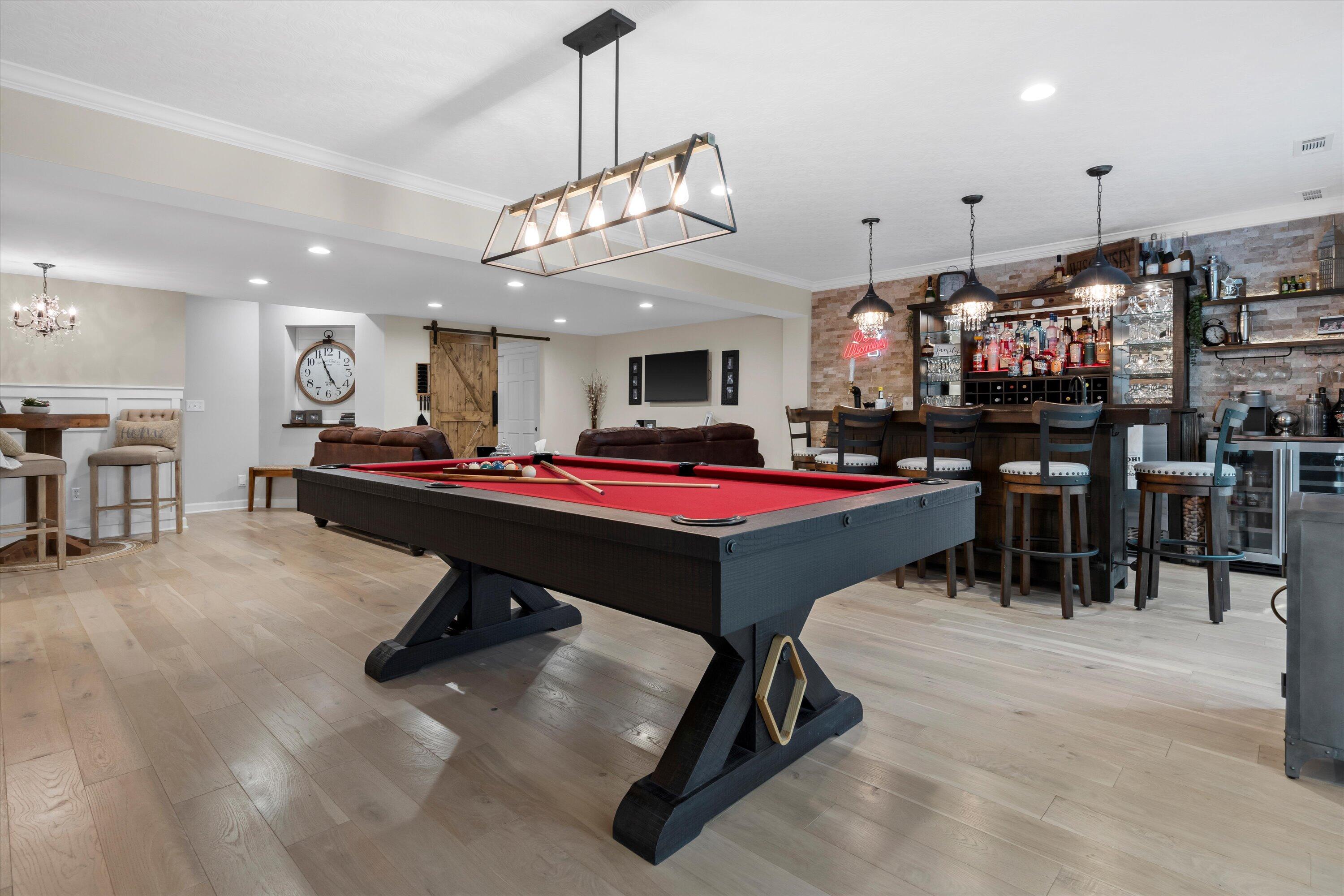 323 Parkview Ct