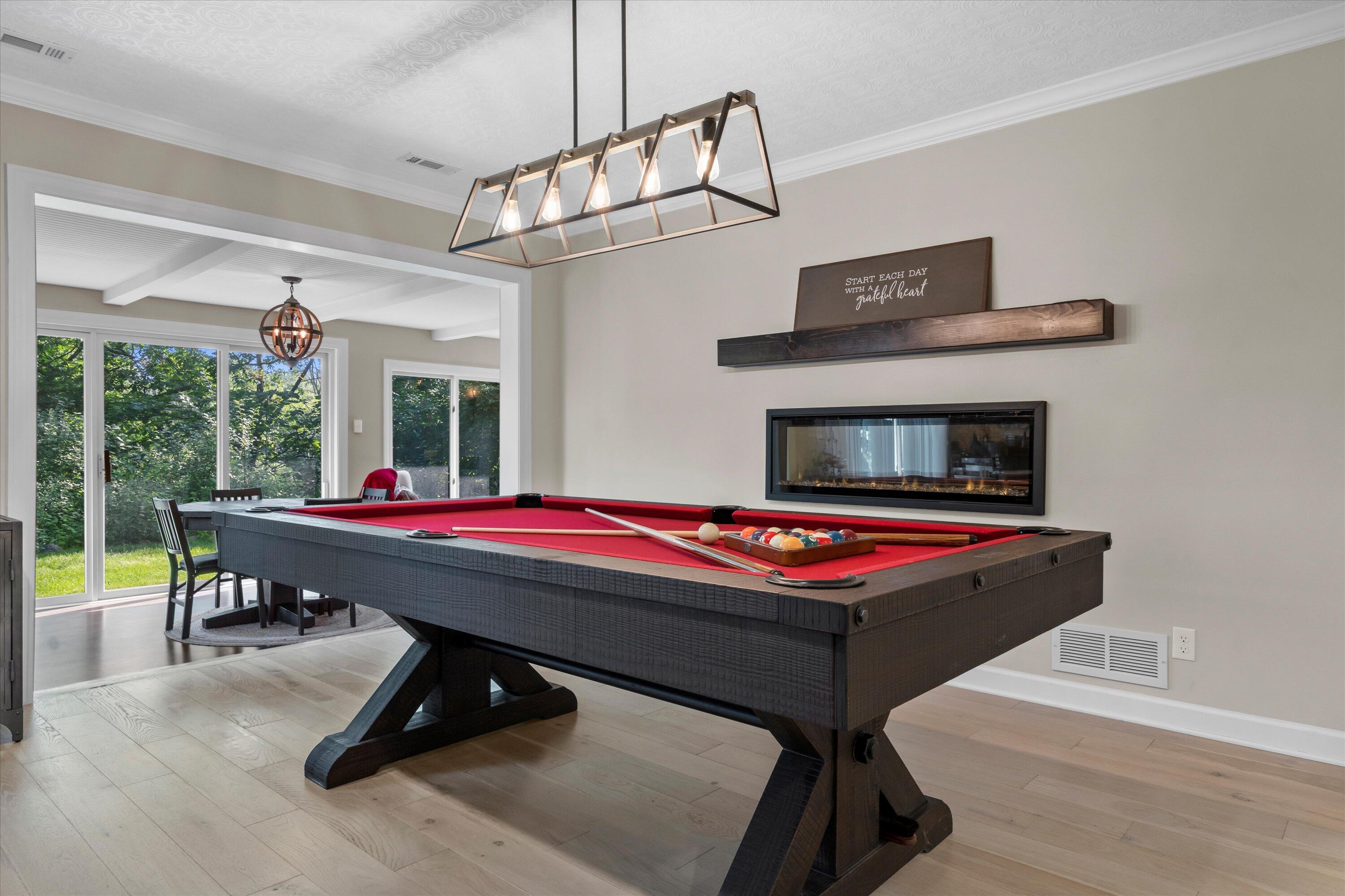 323 Parkview Ct