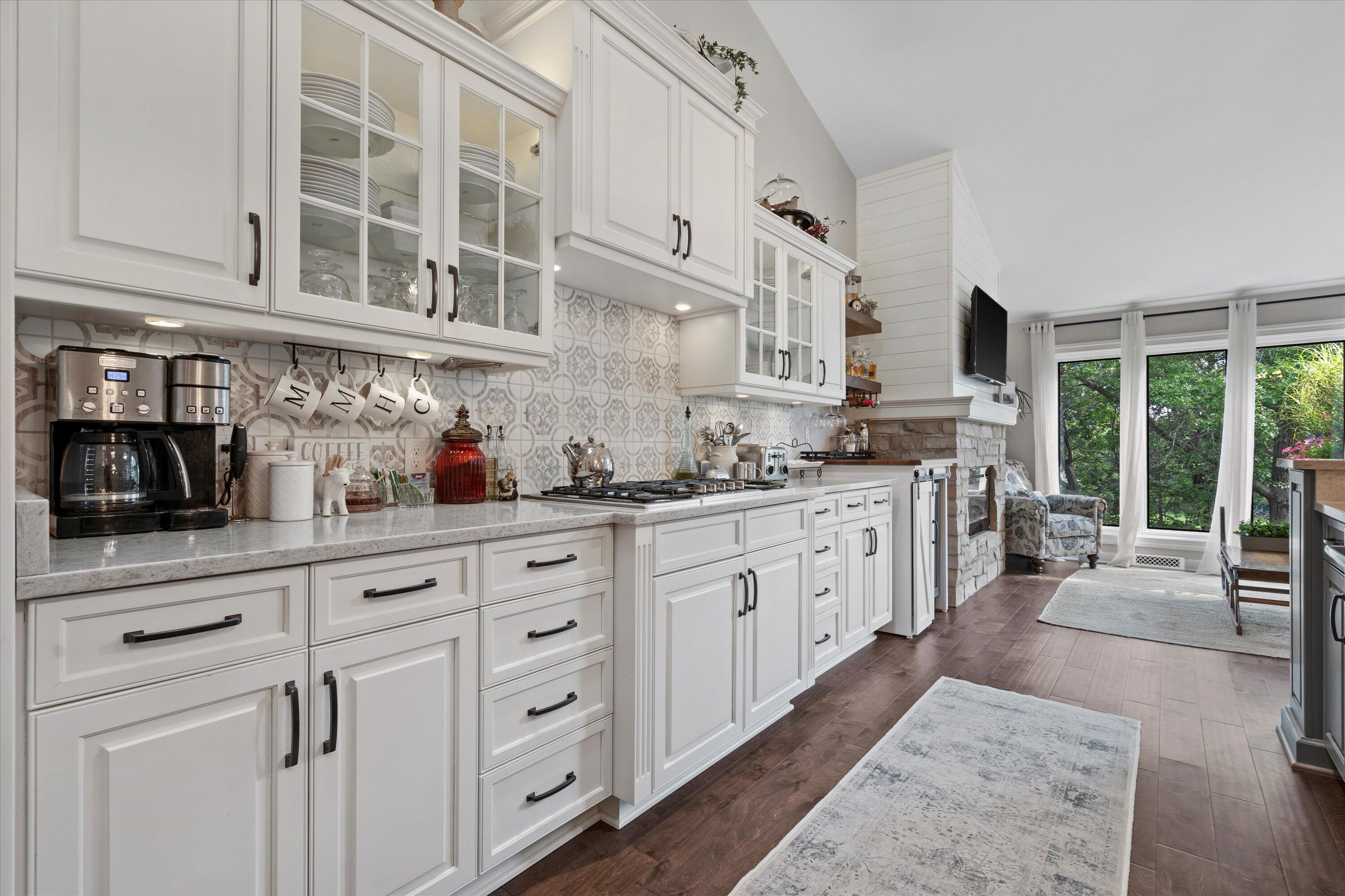 323 Parkview Ct