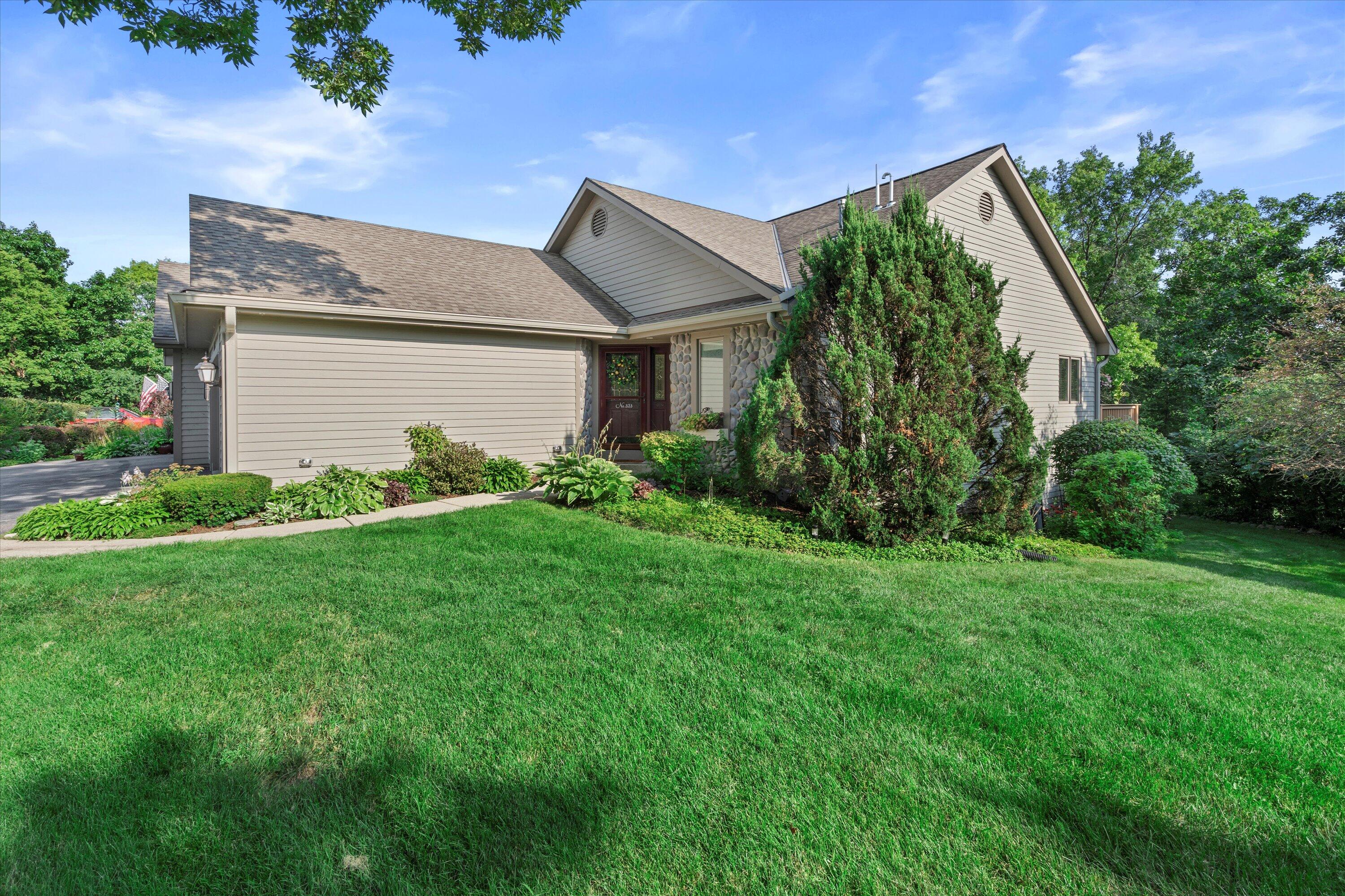 323 Parkview Ct