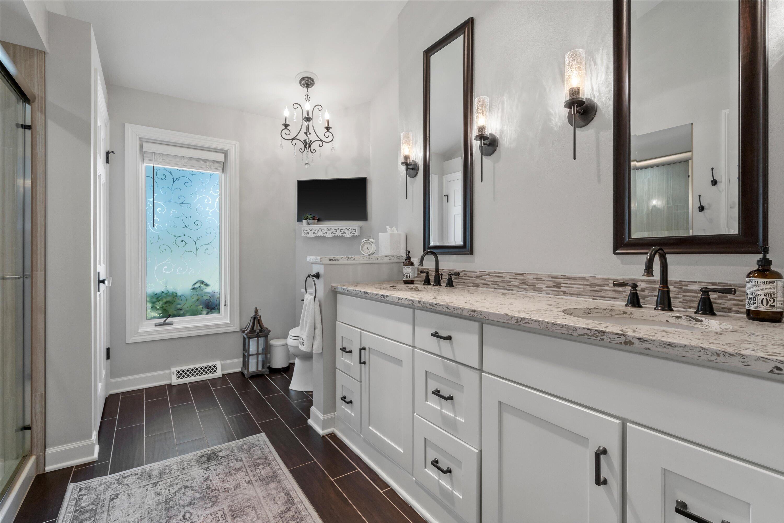 323 Parkview Ct