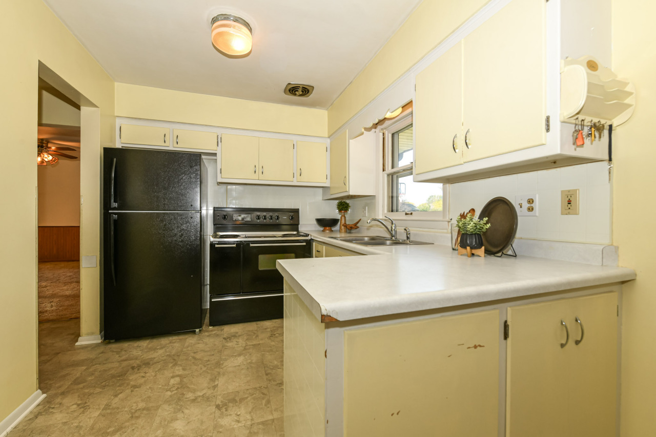 W141N6598 Florence Ave