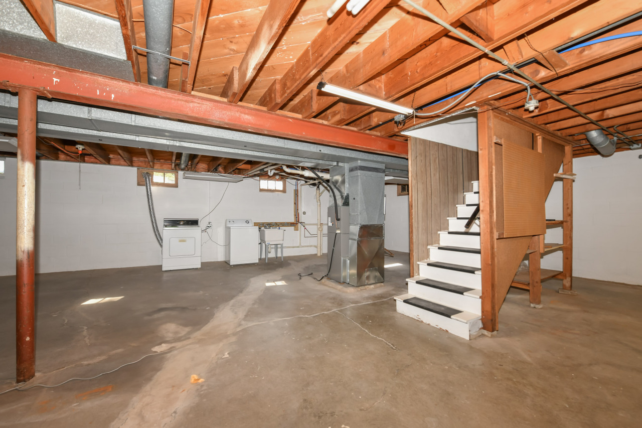 W141N6598 Florence Ave