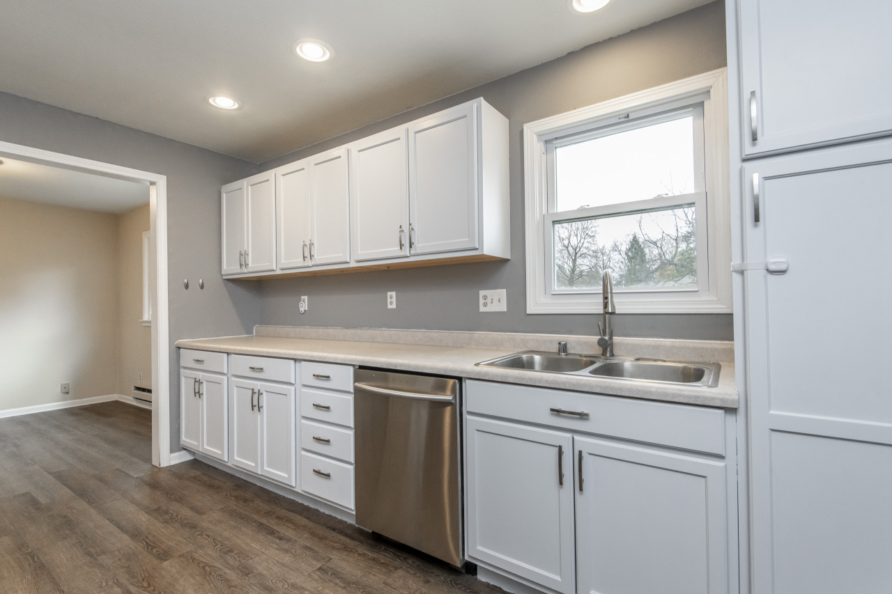 W256S5114 Oakdale Dr