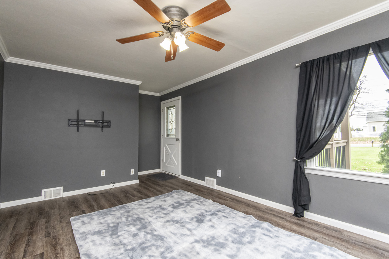 W256S5114 Oakdale Dr