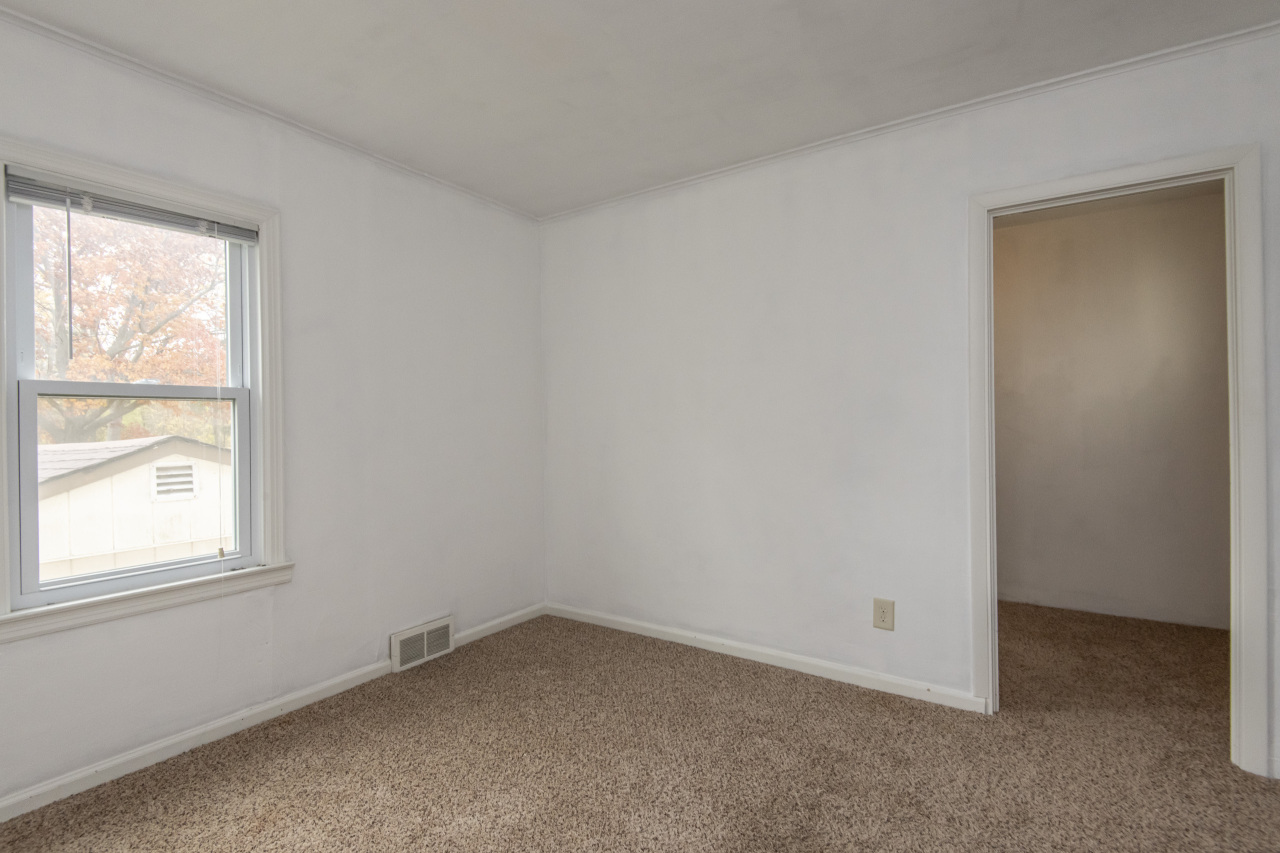 W256S5114 Oakdale Dr
