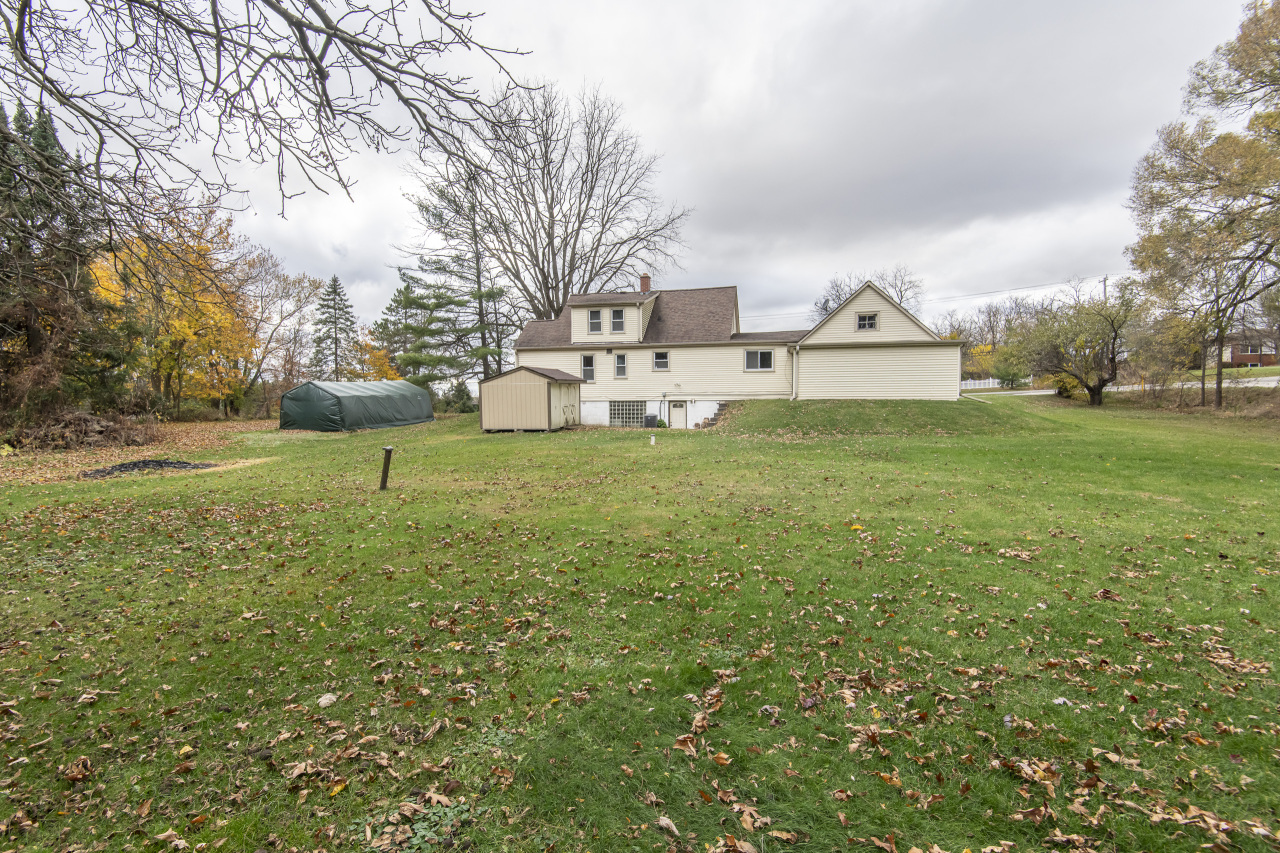 W256S5114 Oakdale Dr