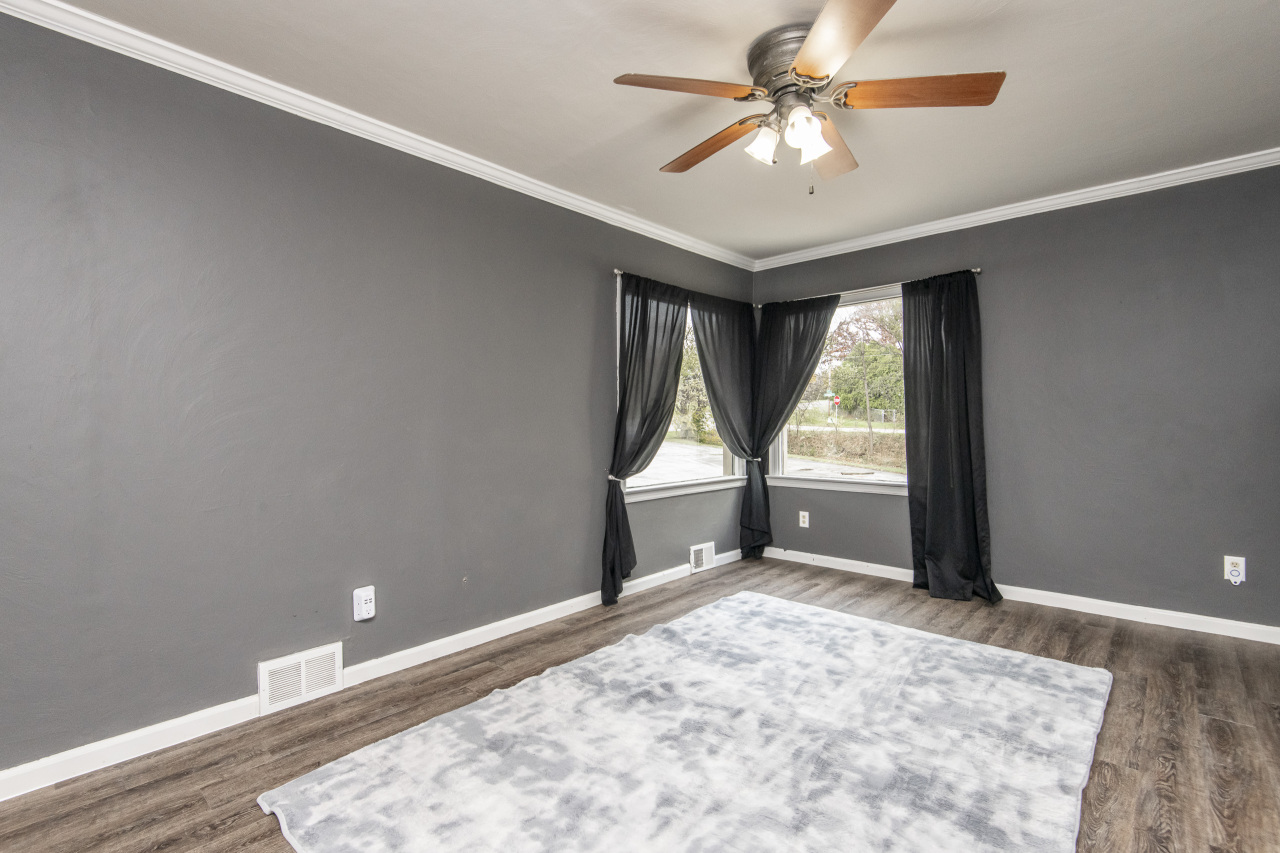 W256S5114 Oakdale Dr