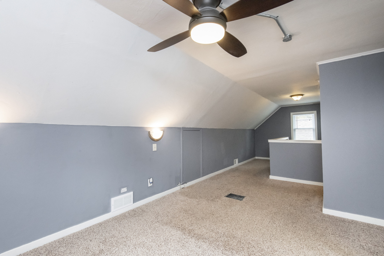 W256S5114 Oakdale Dr
