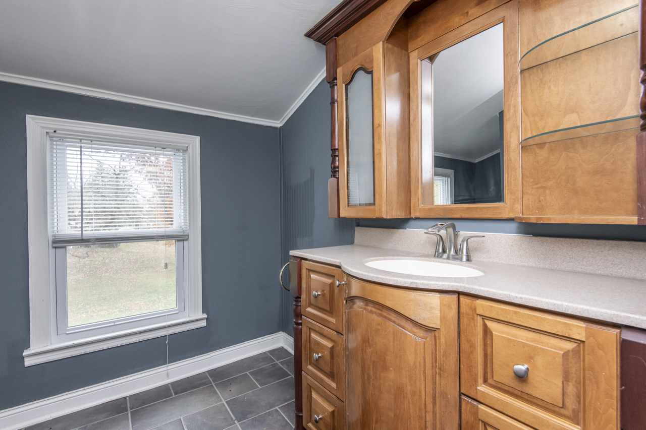W256S5114 Oakdale Dr