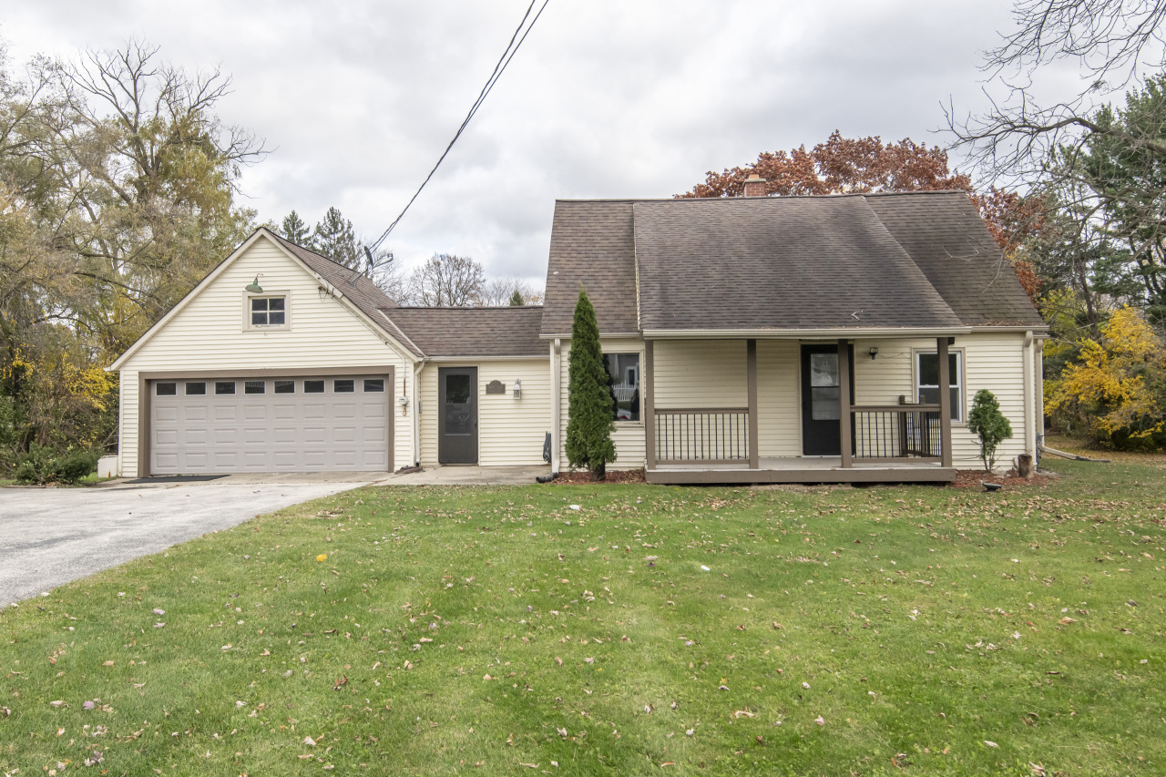 W256S5114 Oakdale Dr