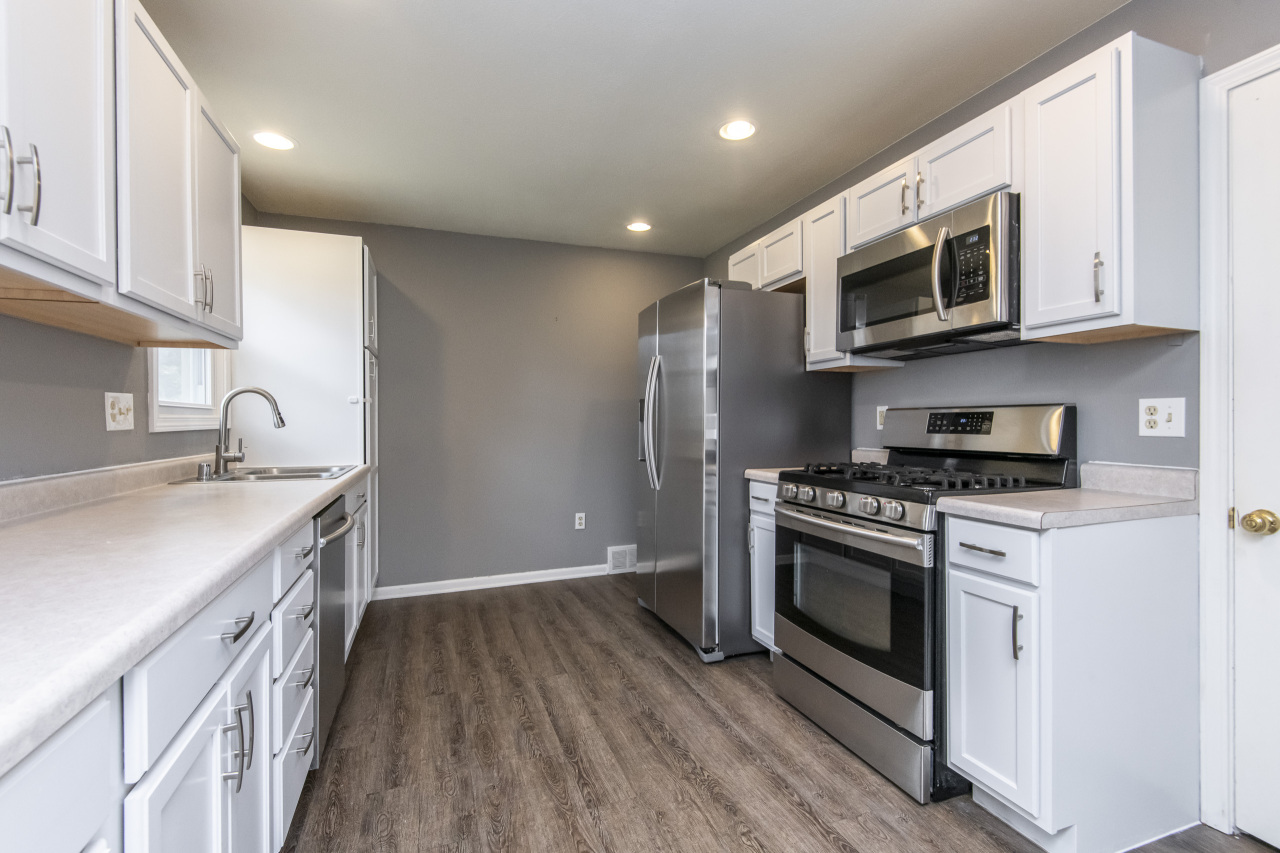 W256S5114 Oakdale Dr
