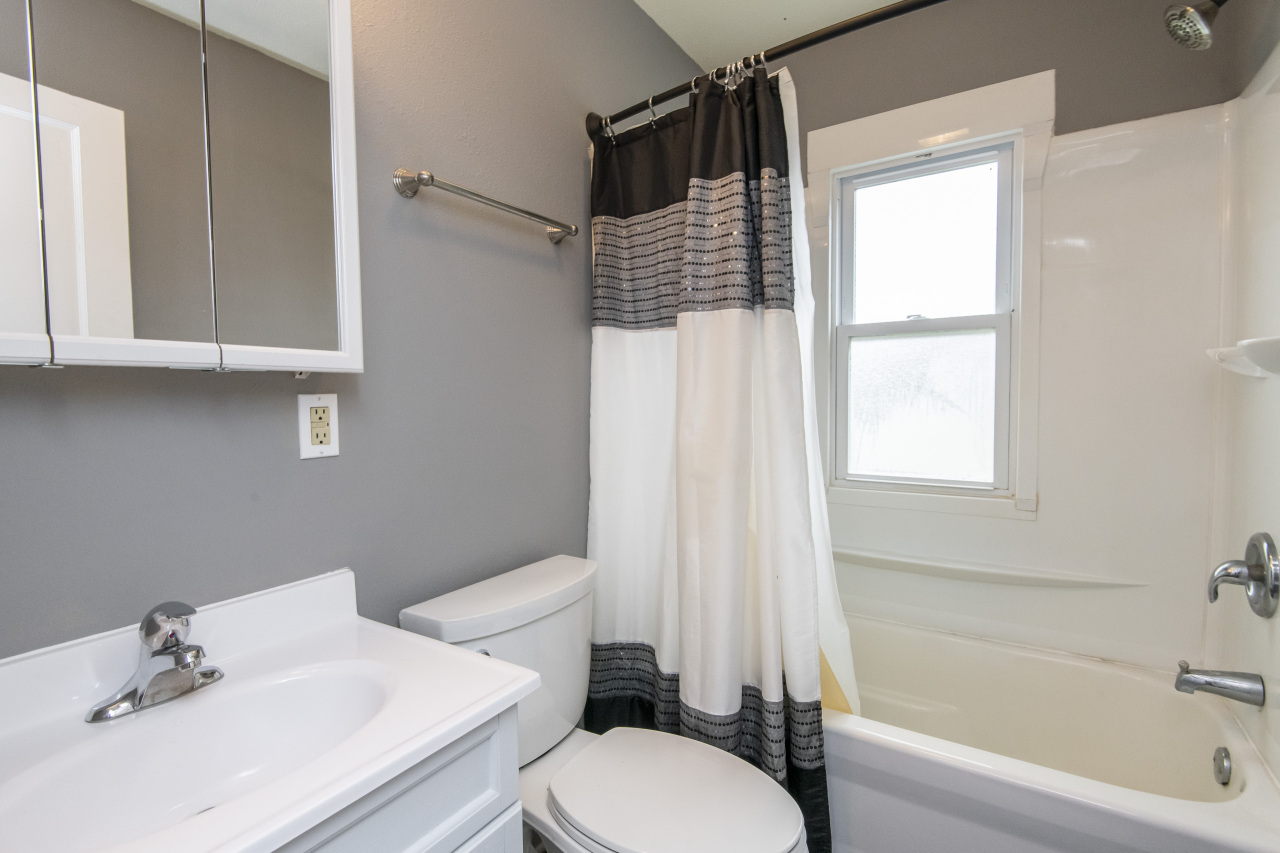 W256S5114 Oakdale Dr