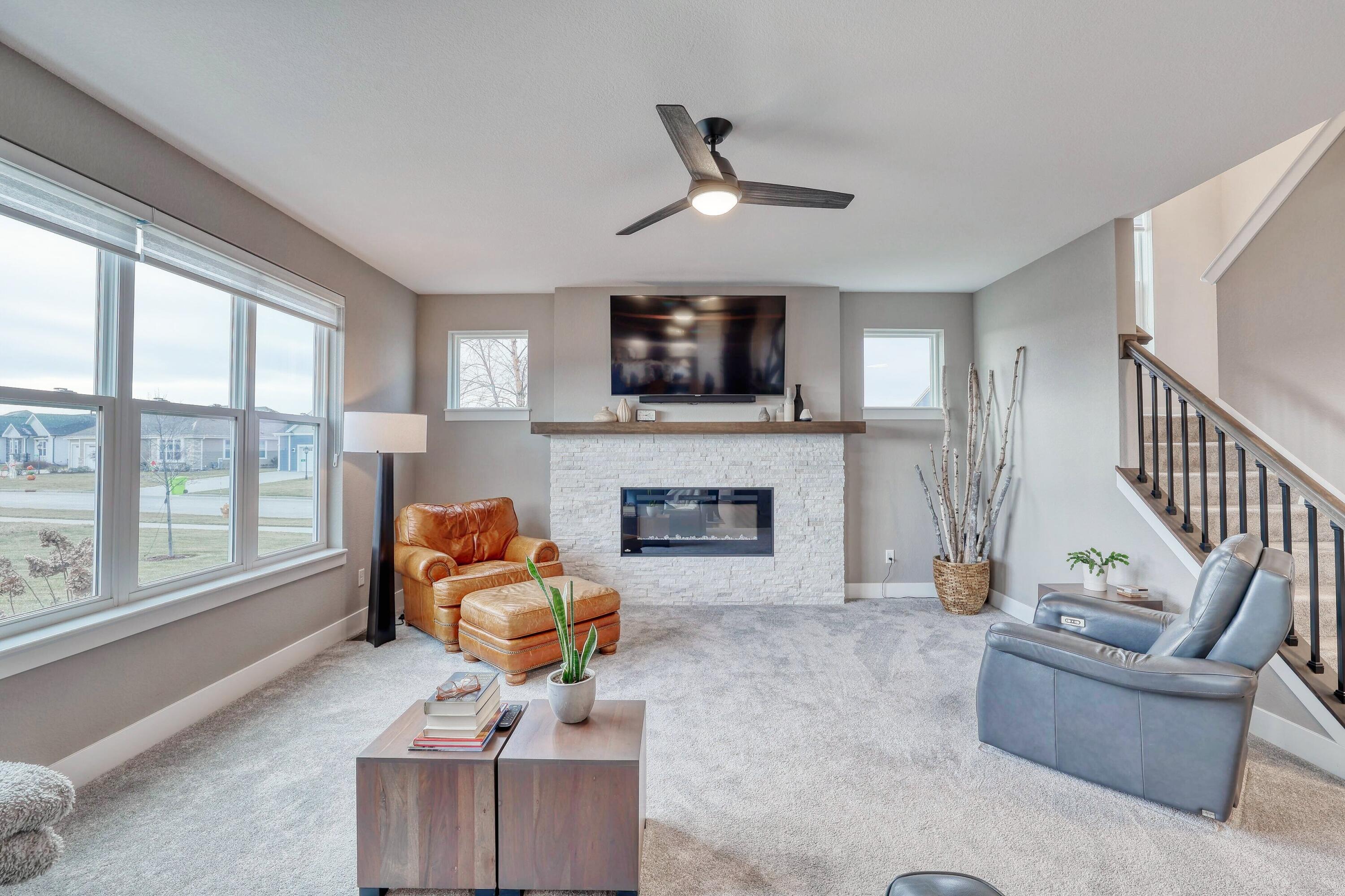 3088 Mendota Ct