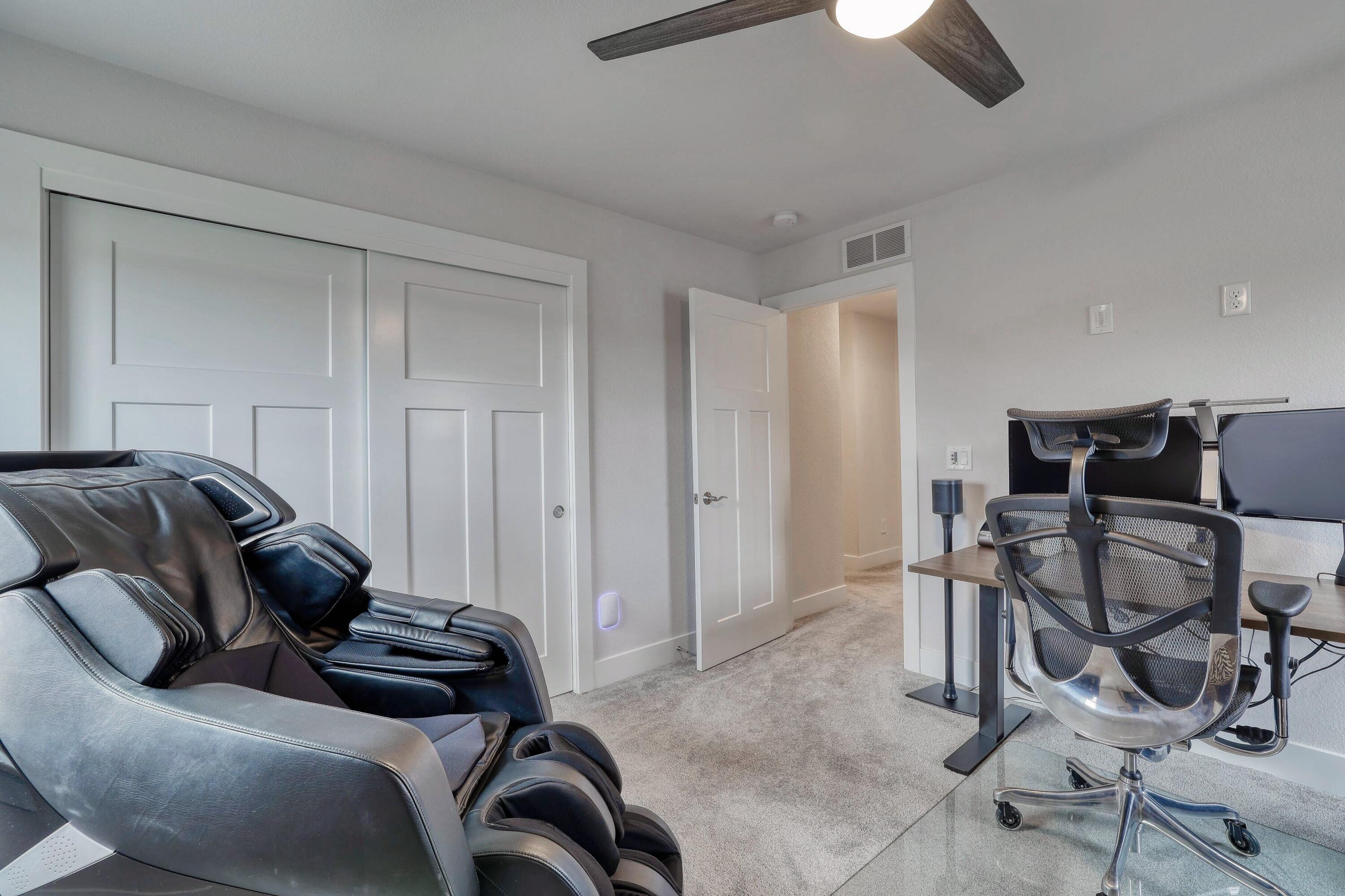 3088 Mendota Ct