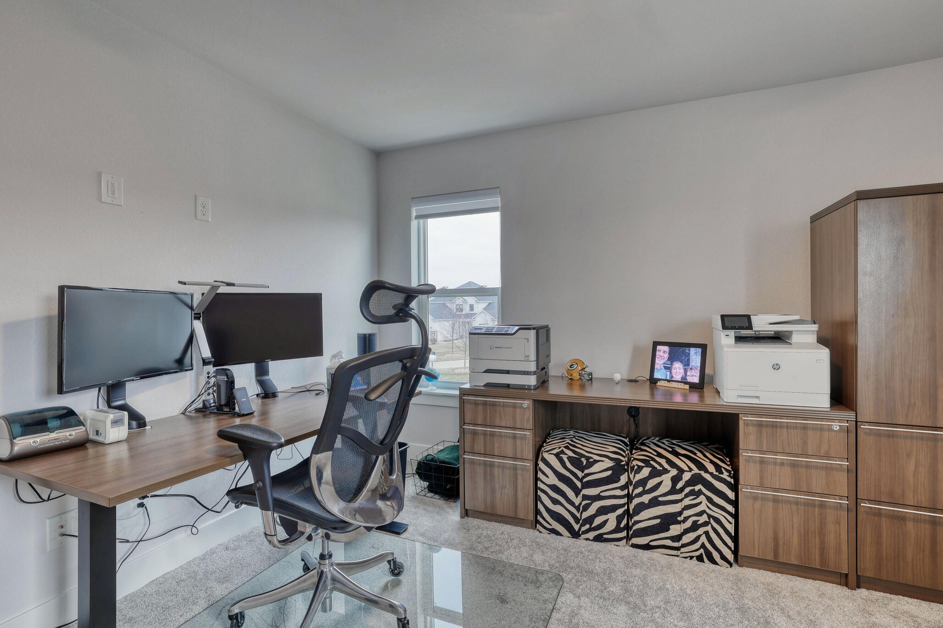 3088 Mendota Ct