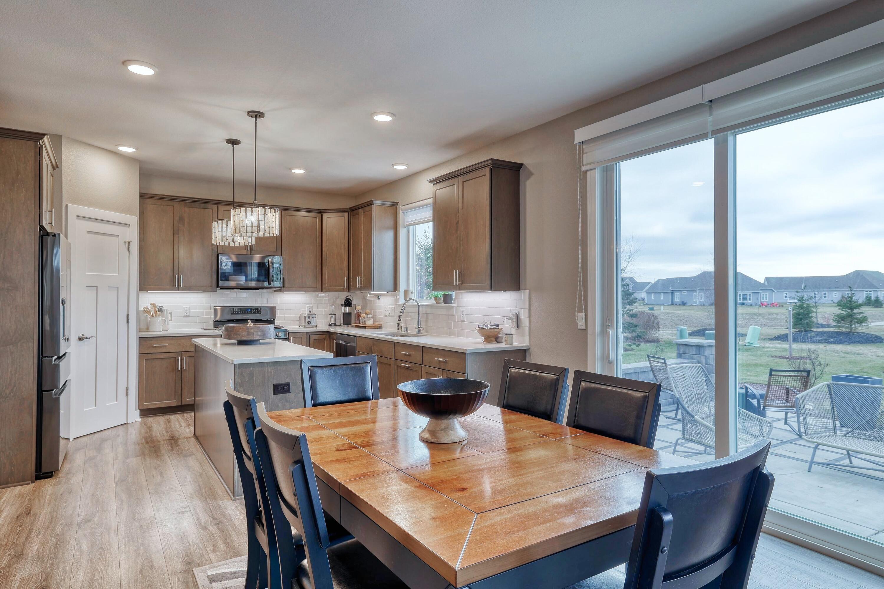 3088 Mendota Ct