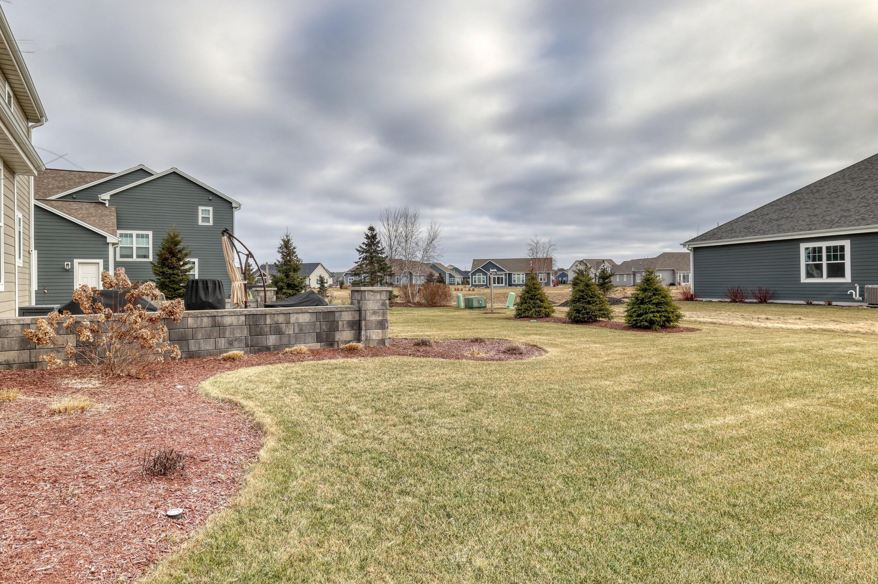 3088 Mendota Ct