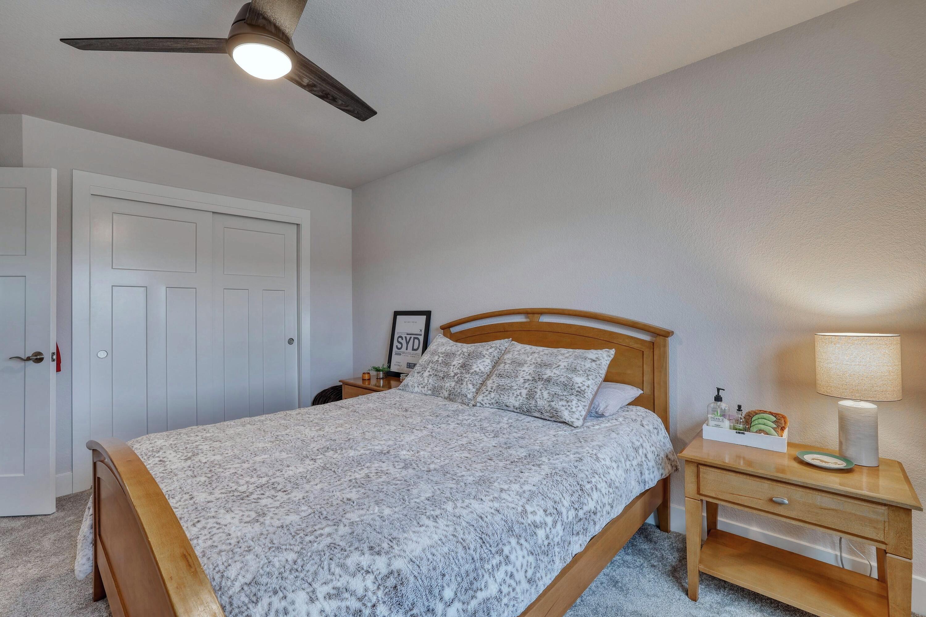 3088 Mendota Ct