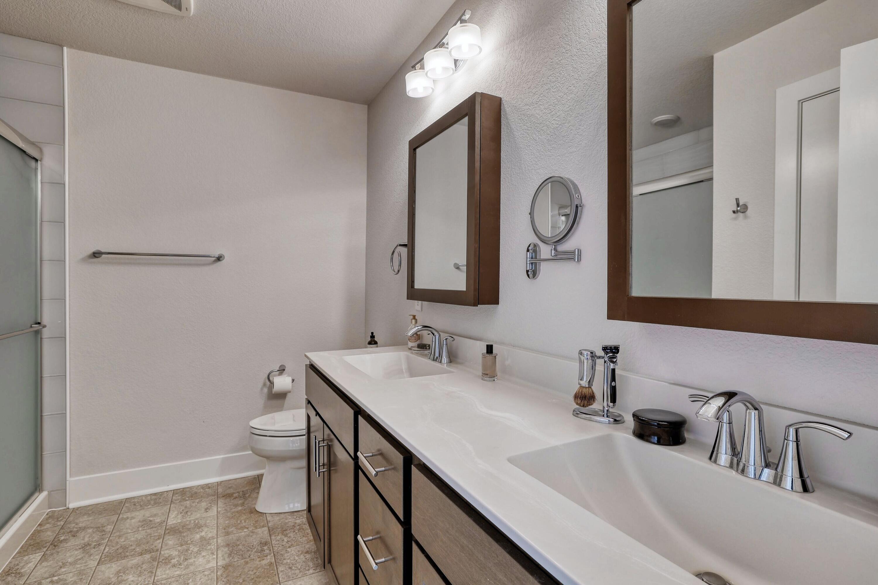 3088 Mendota Ct
