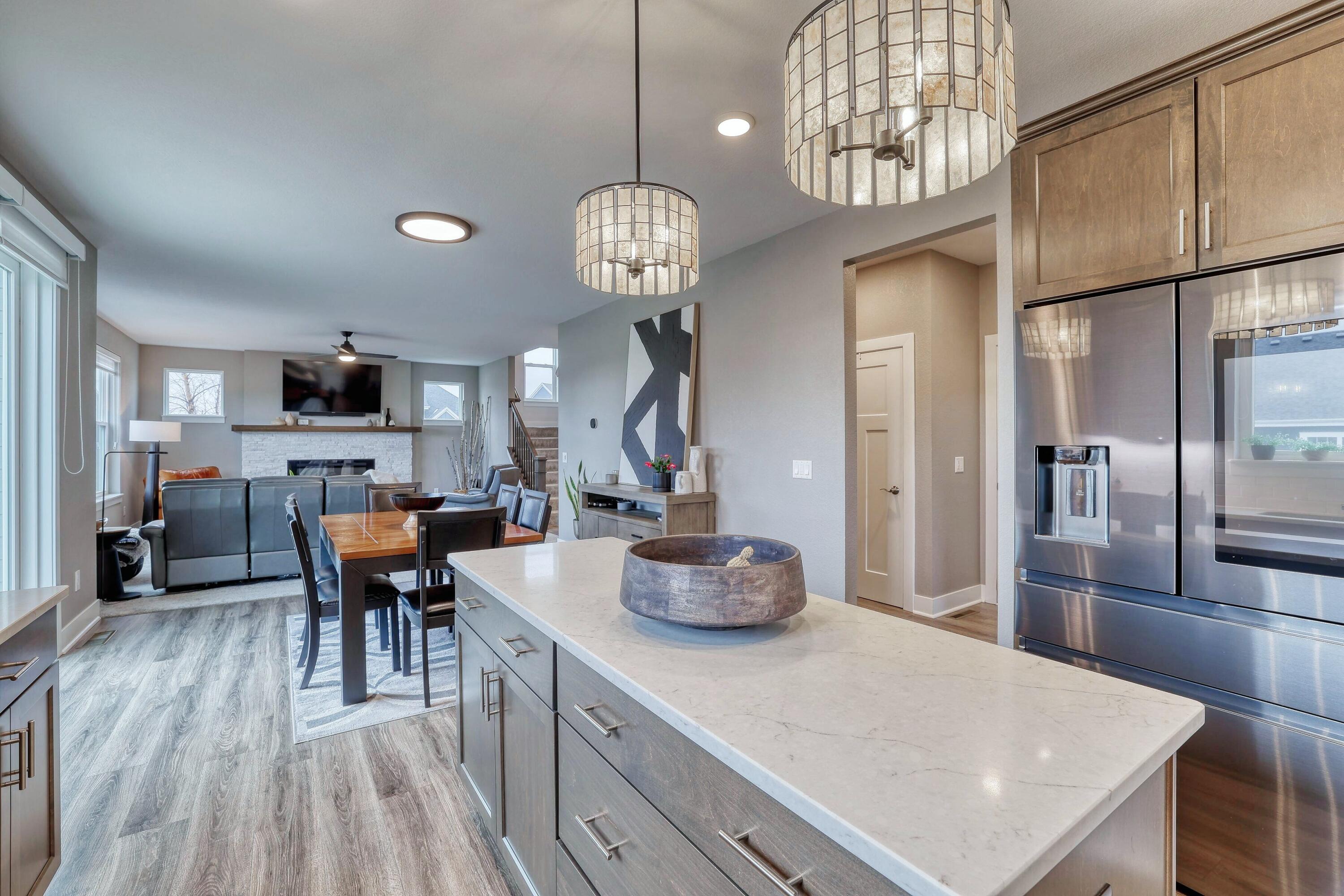 3088 Mendota Ct