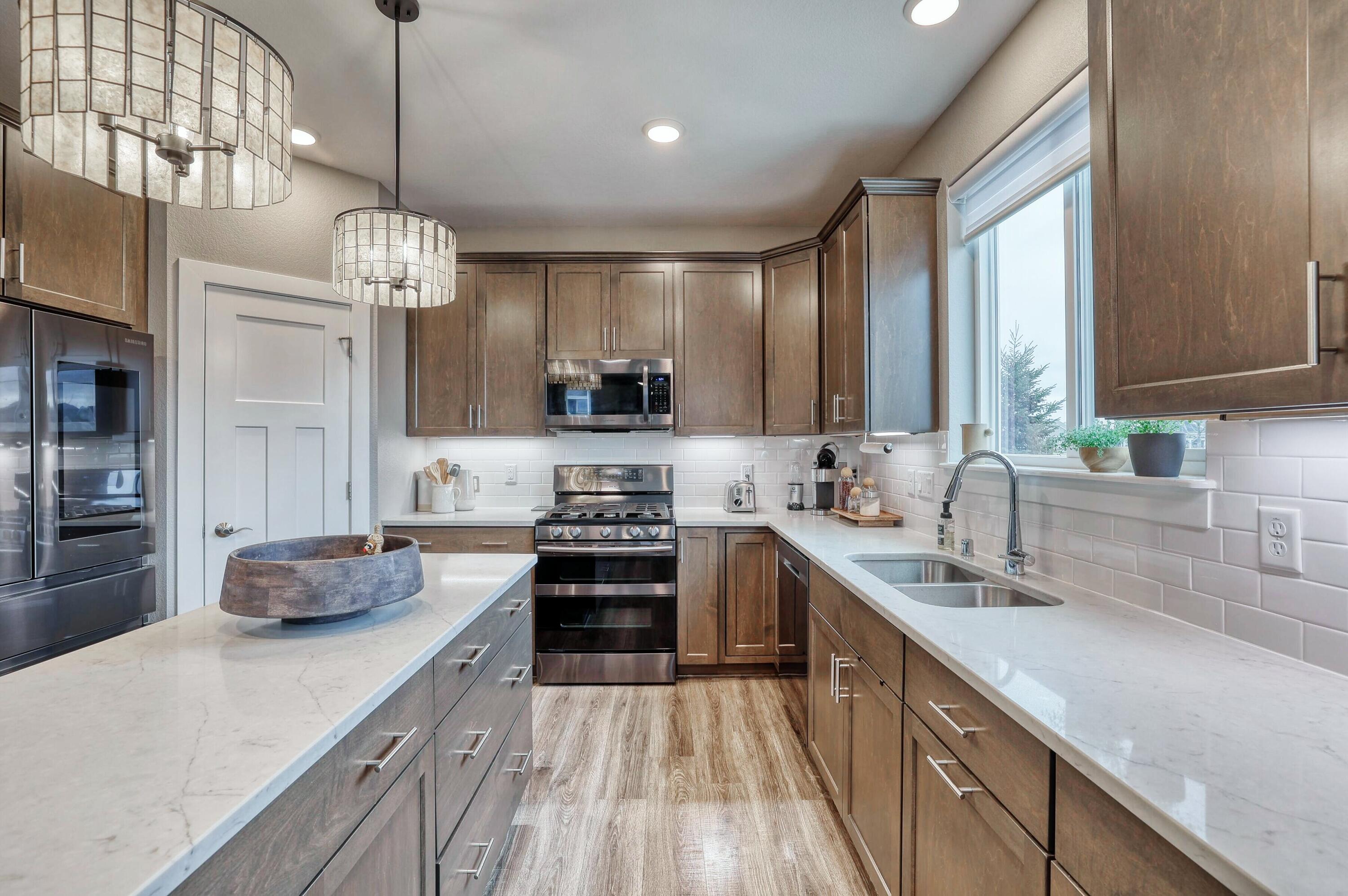 3088 Mendota Ct
