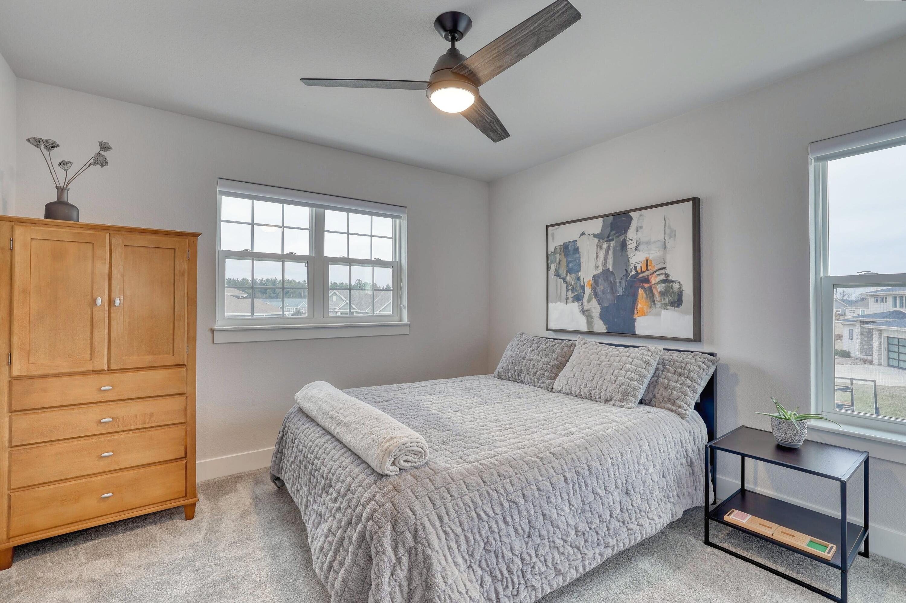 3088 Mendota Ct