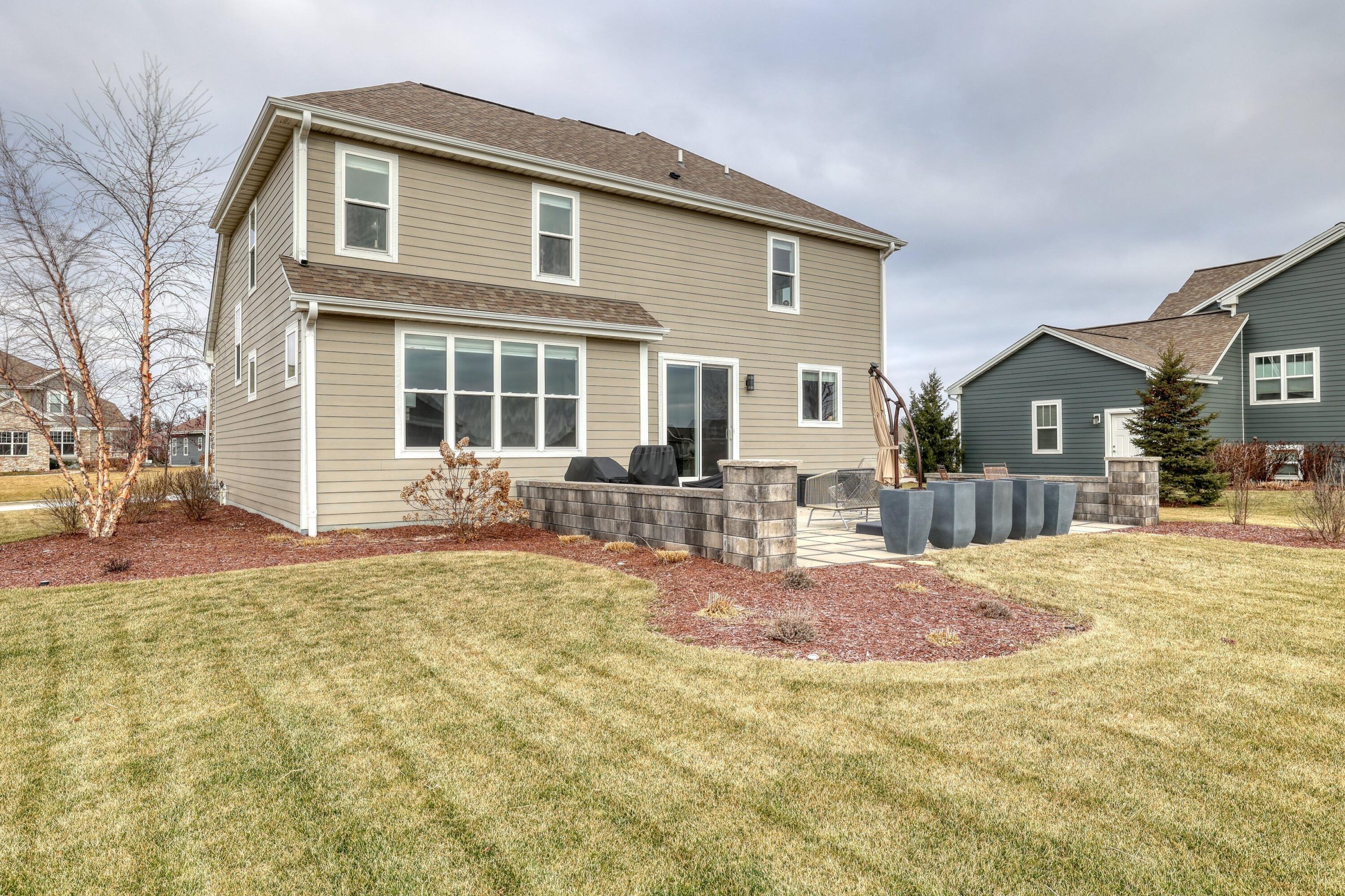 3088 Mendota Ct