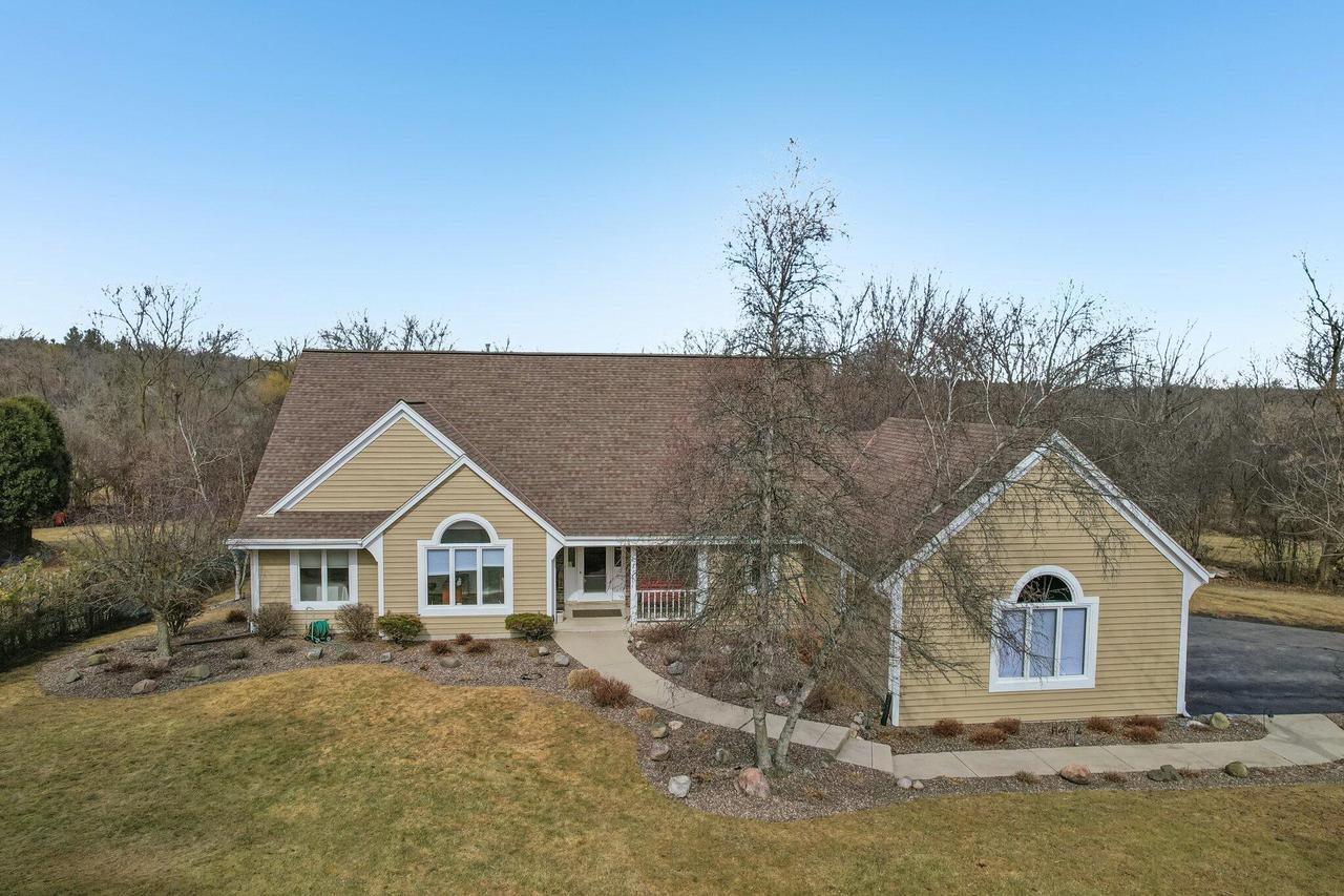 W302N1661 Crooked Creek ROAD